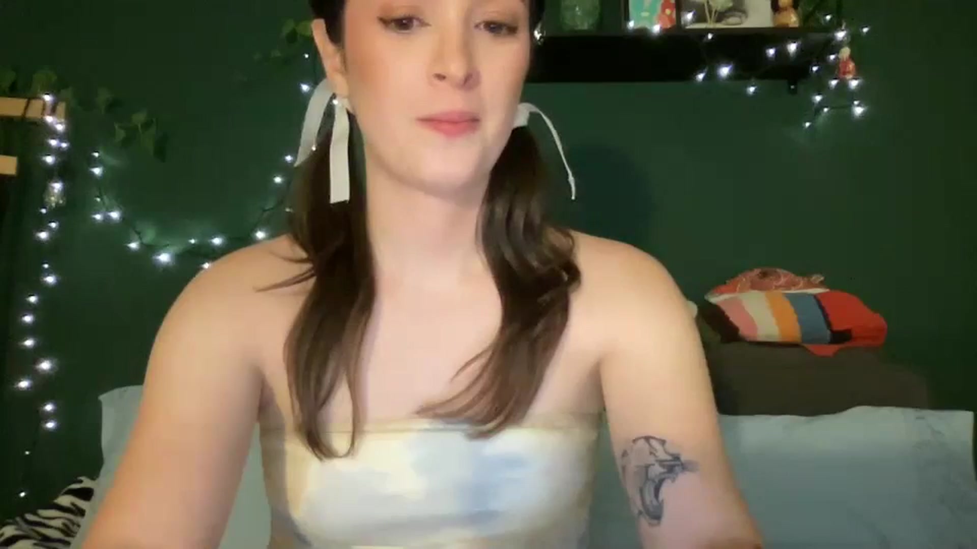 Gallery image thumbnail from CordeliaNova's myfreecams stream on, 11/10/2023, 03:23 image 15 of 20