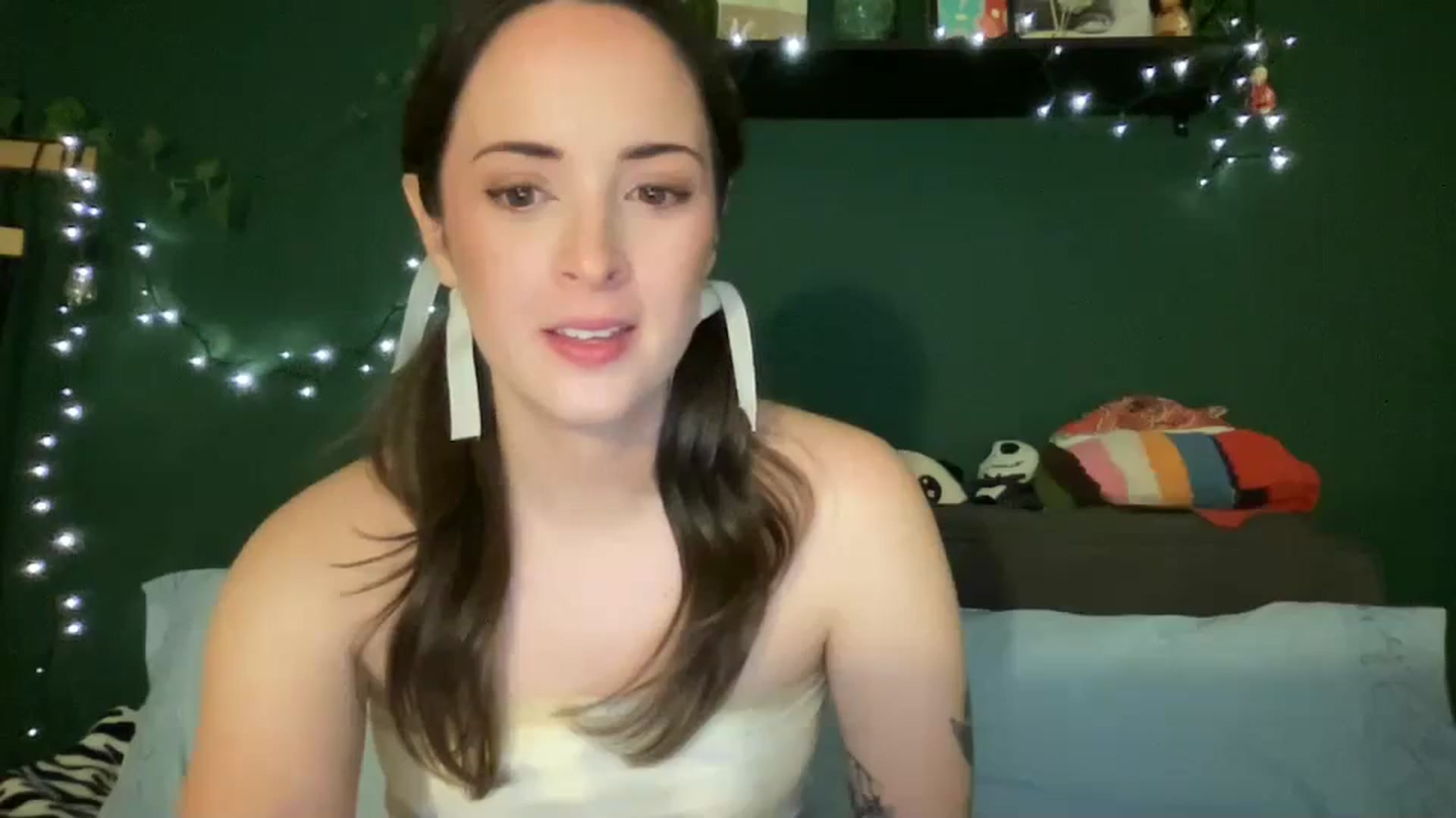 Gallery image thumbnail from CordeliaNova's myfreecams stream on, 11/10/2023, 03:23 image 13 of 20
