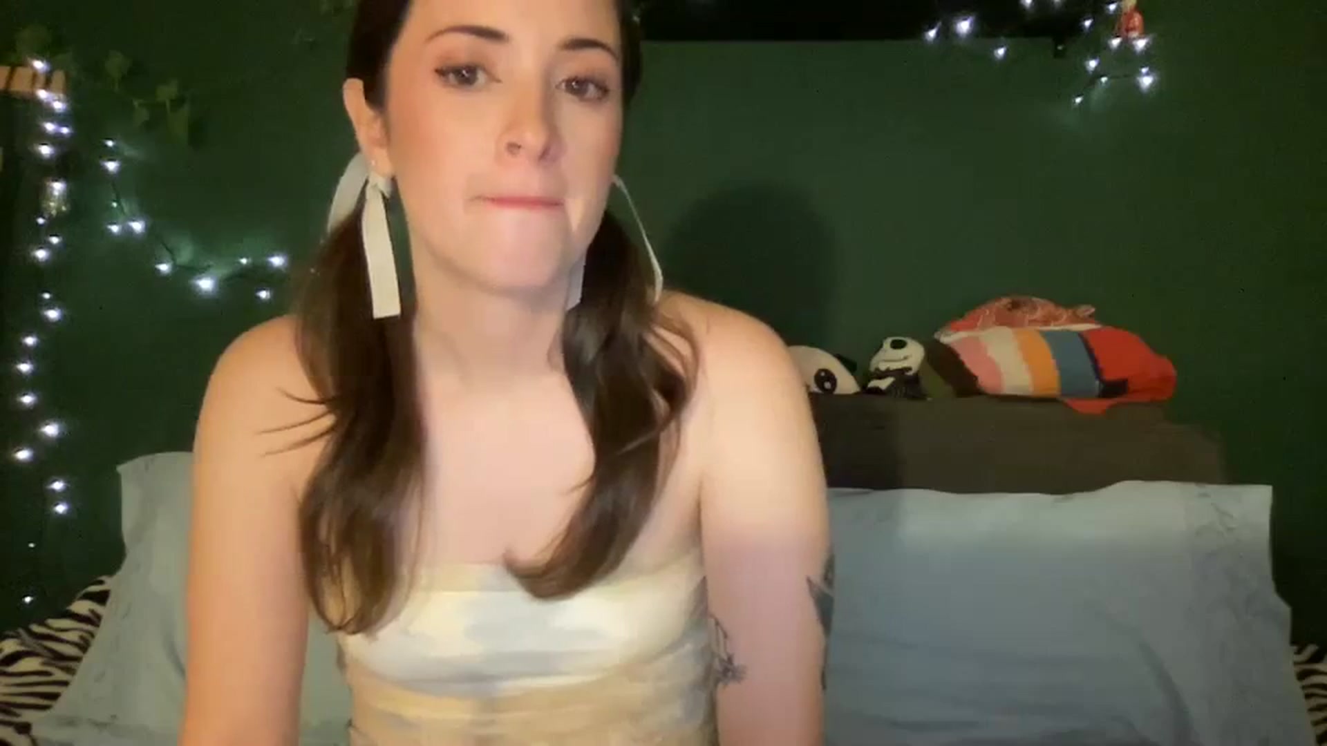 Gallery image thumbnail from CordeliaNova's myfreecams stream on, 11/10/2023, 03:23 image 5 of 20