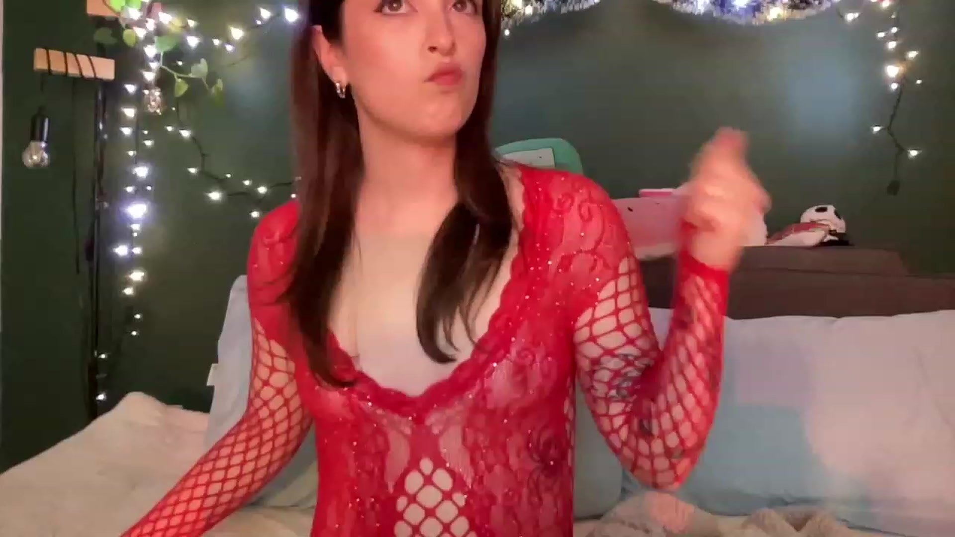 Gallery image thumbnail from CordeliaNova's myfreecams stream on, 12/06/2023, 02:05 image 12 of 20