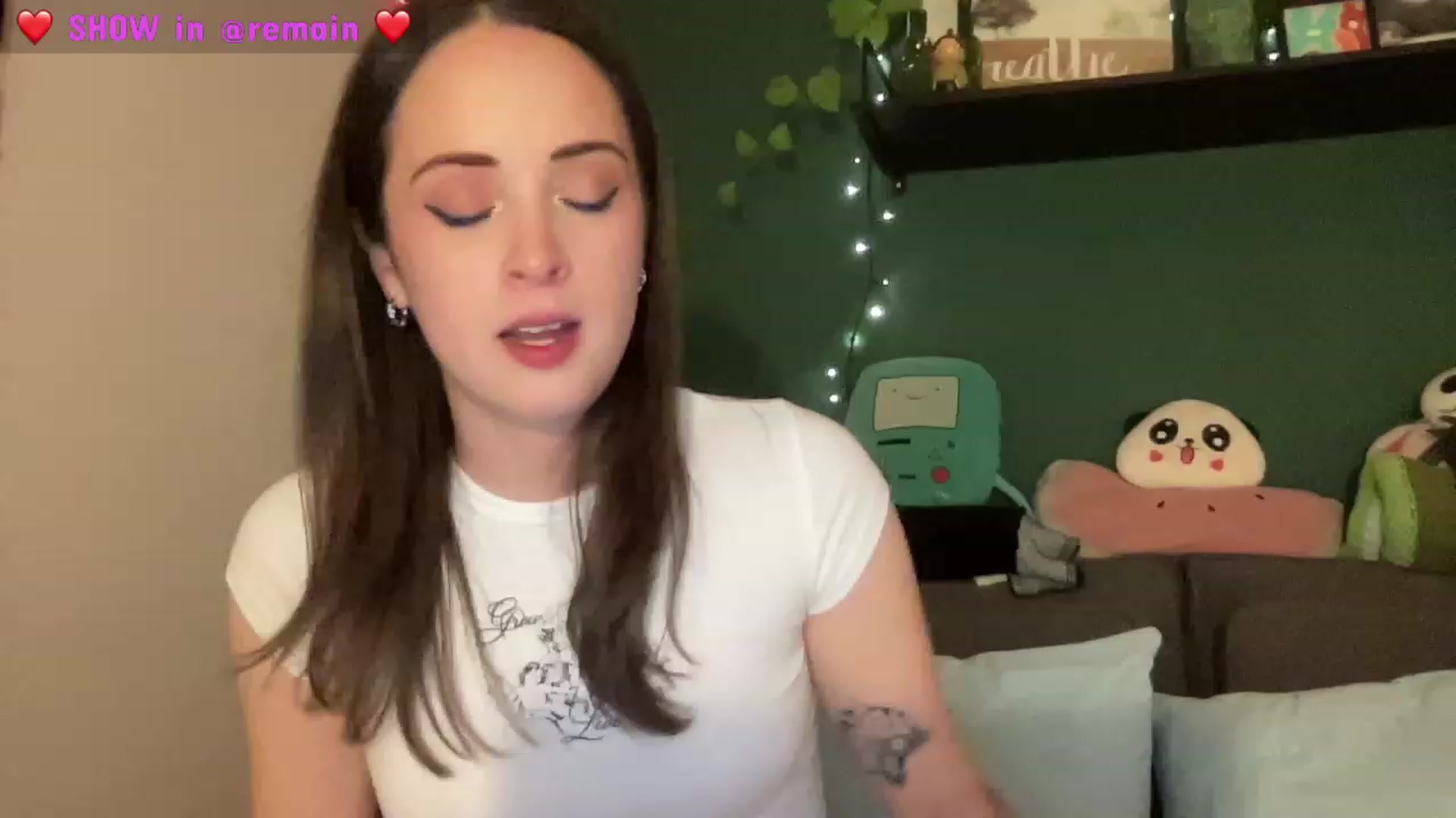 Gallery image thumbnail from CordeliaNova's myfreecams stream on, 03/08/2024, 03:05 image 3 of 20