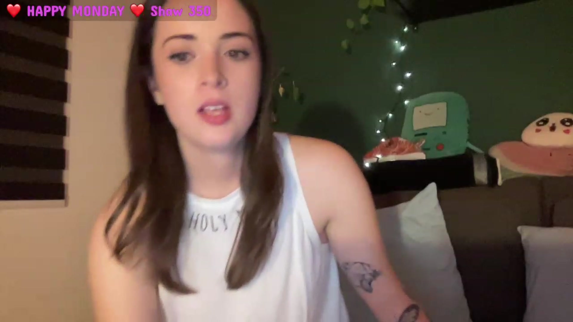 Gallery image thumbnail from CordeliaNova's myfreecams stream on, 03/12/2024, 01:40 image 15 of 20