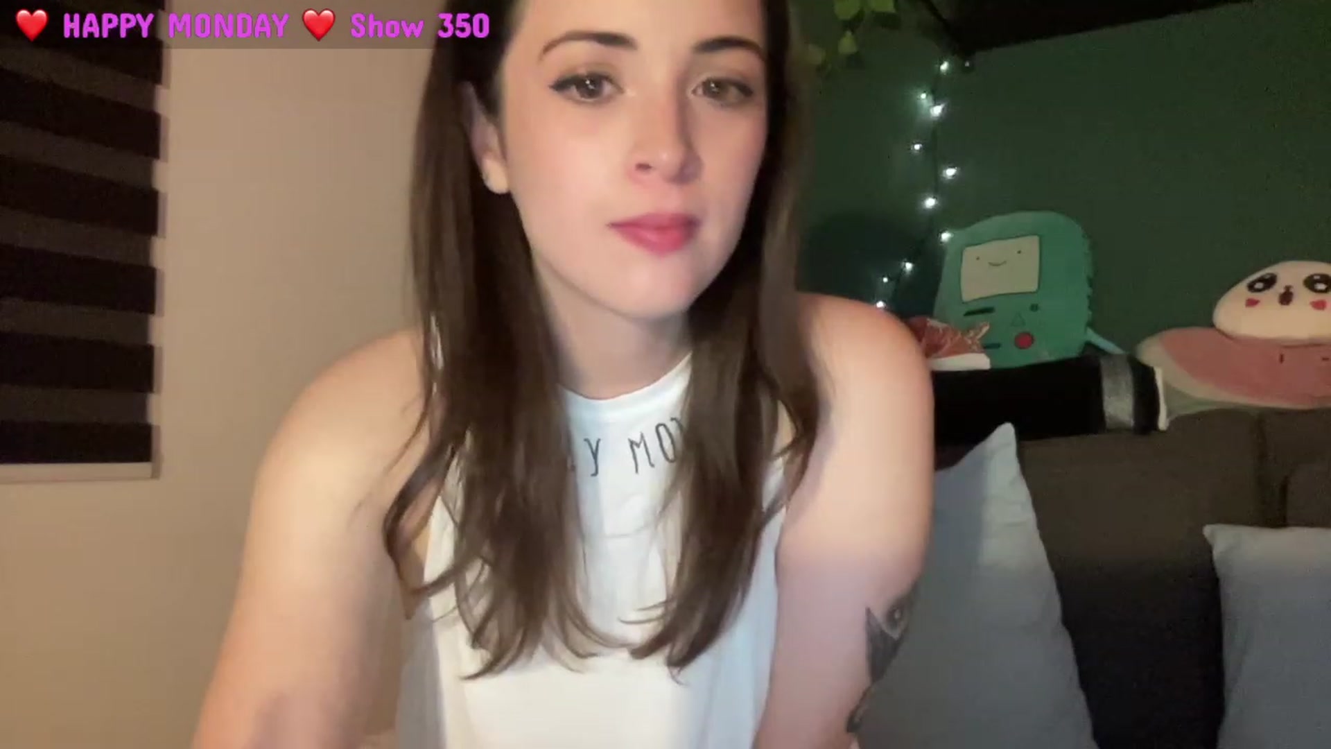Gallery image thumbnail from CordeliaNova's myfreecams stream on, 03/12/2024, 01:40 image 13 of 20
