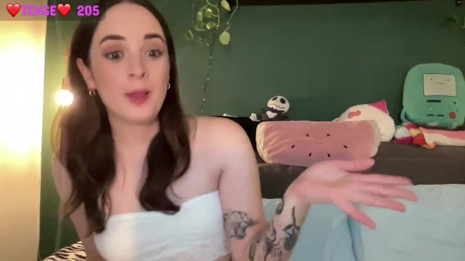 Gallery image thumbnail from CordeliaNova's myfreecams stream on, 08/07/2024, 24:48 image 19 of 20