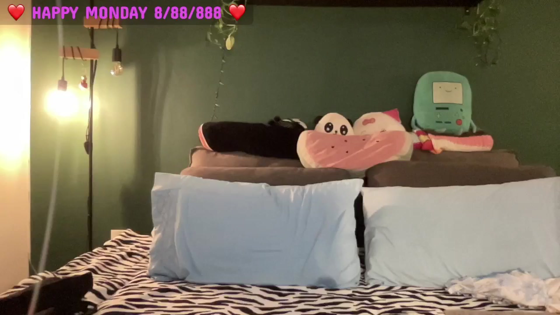 Gallery image thumbnail from CordeliaNova's myfreecams stream on, 08/13/2024, 01:18 image 3 of 20