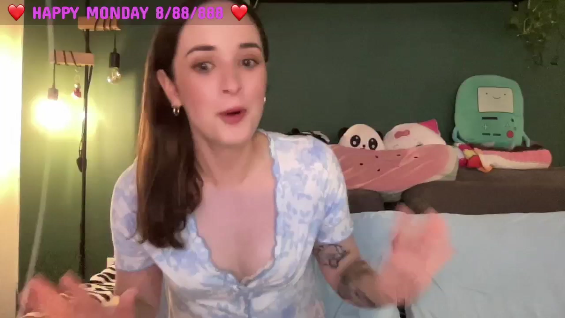 Gallery image thumbnail from CordeliaNova's myfreecams stream on, 08/13/2024, 01:18 image 2 of 20
