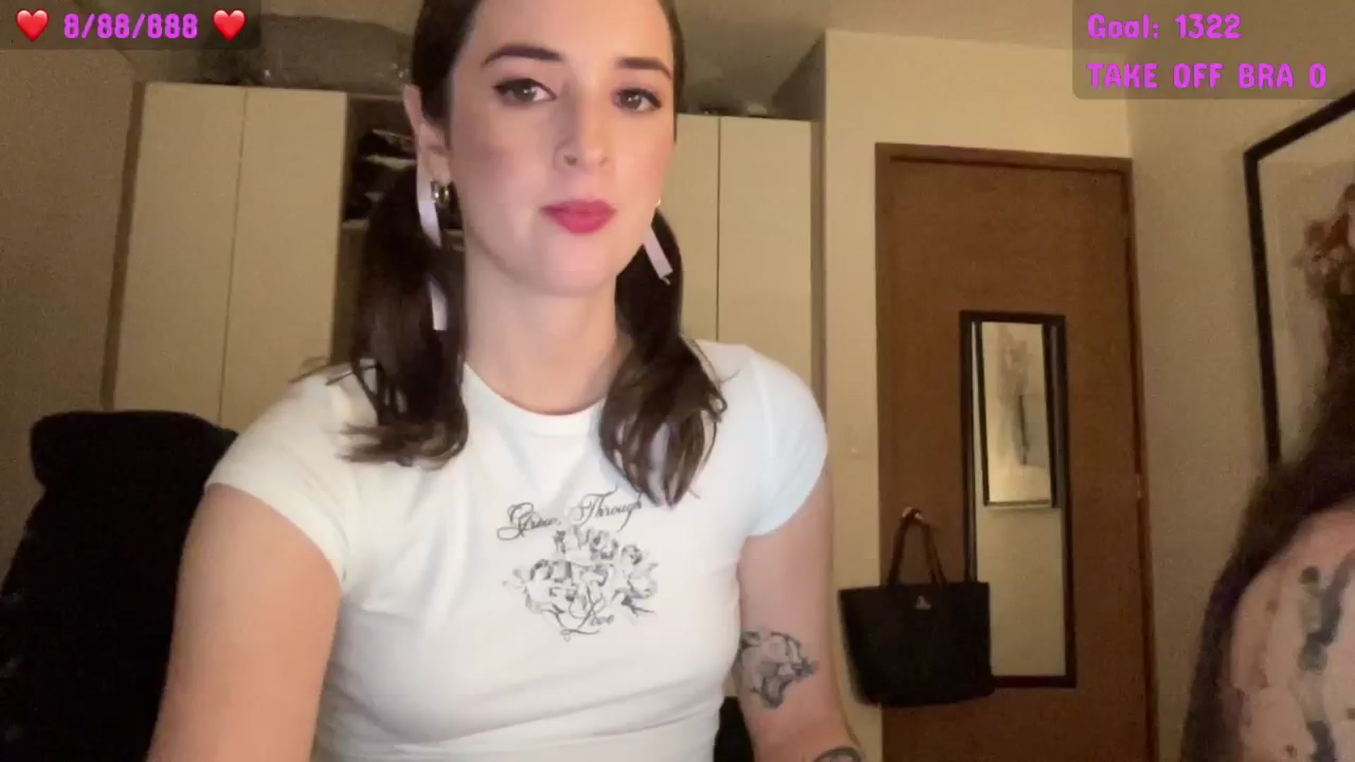 Gallery image thumbnail from CordeliaNova's myfreecams stream on, 09/09/2024, 02:53 image 1 of 20