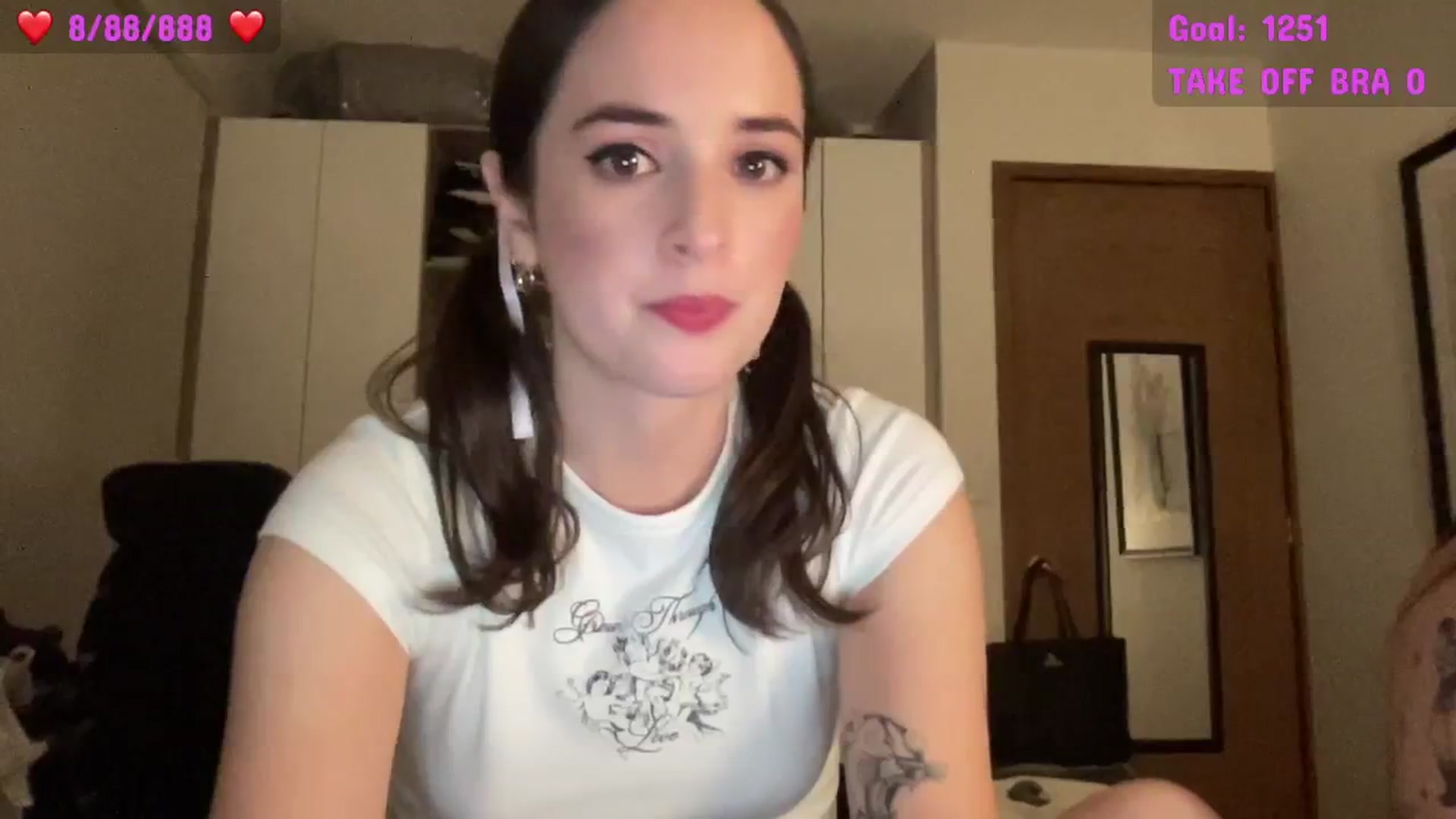 Gallery image thumbnail from CordeliaNova's myfreecams stream on, 09/09/2024, 02:53 image 14 of 20