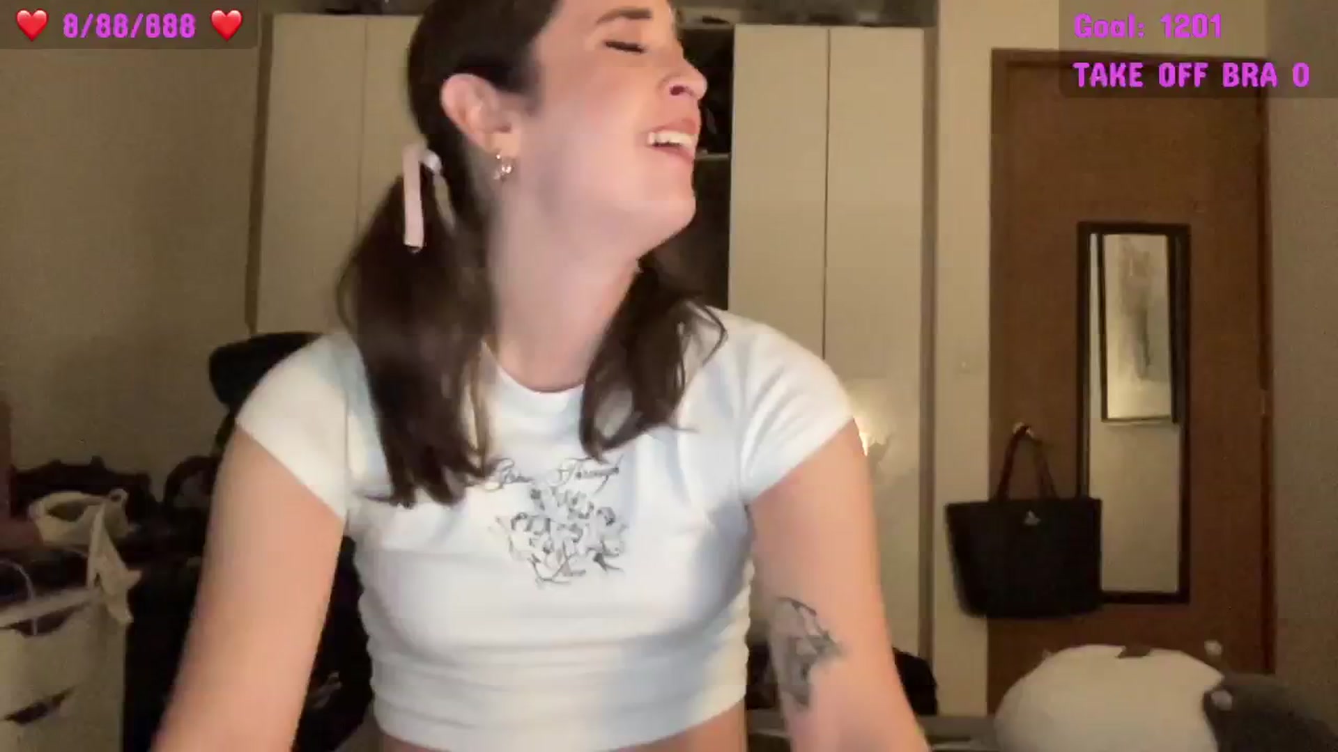 Gallery image thumbnail from CordeliaNova's myfreecams stream on, 09/09/2024, 03:55 image 1 of 20