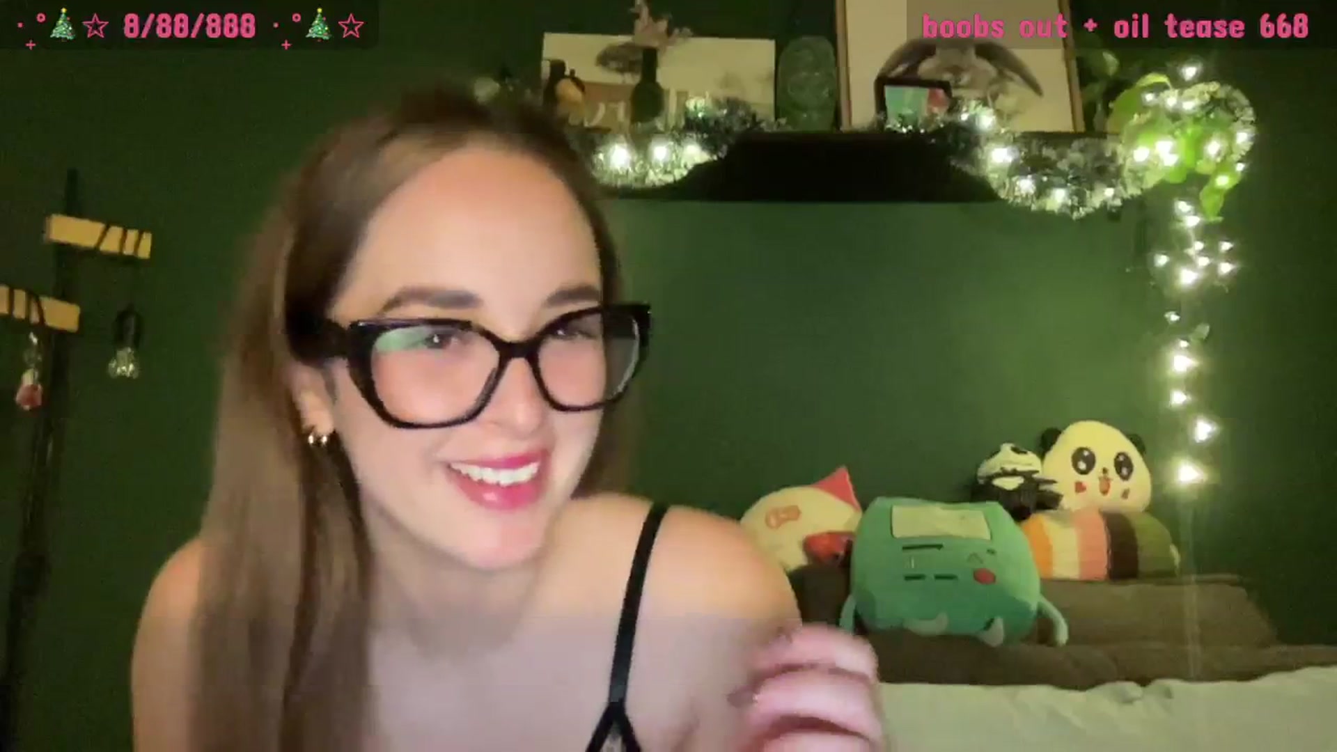 Gallery image thumbnail from CordeliaNova's myfreecams stream on, 12/12/2024, 24:34 image 13 of 20