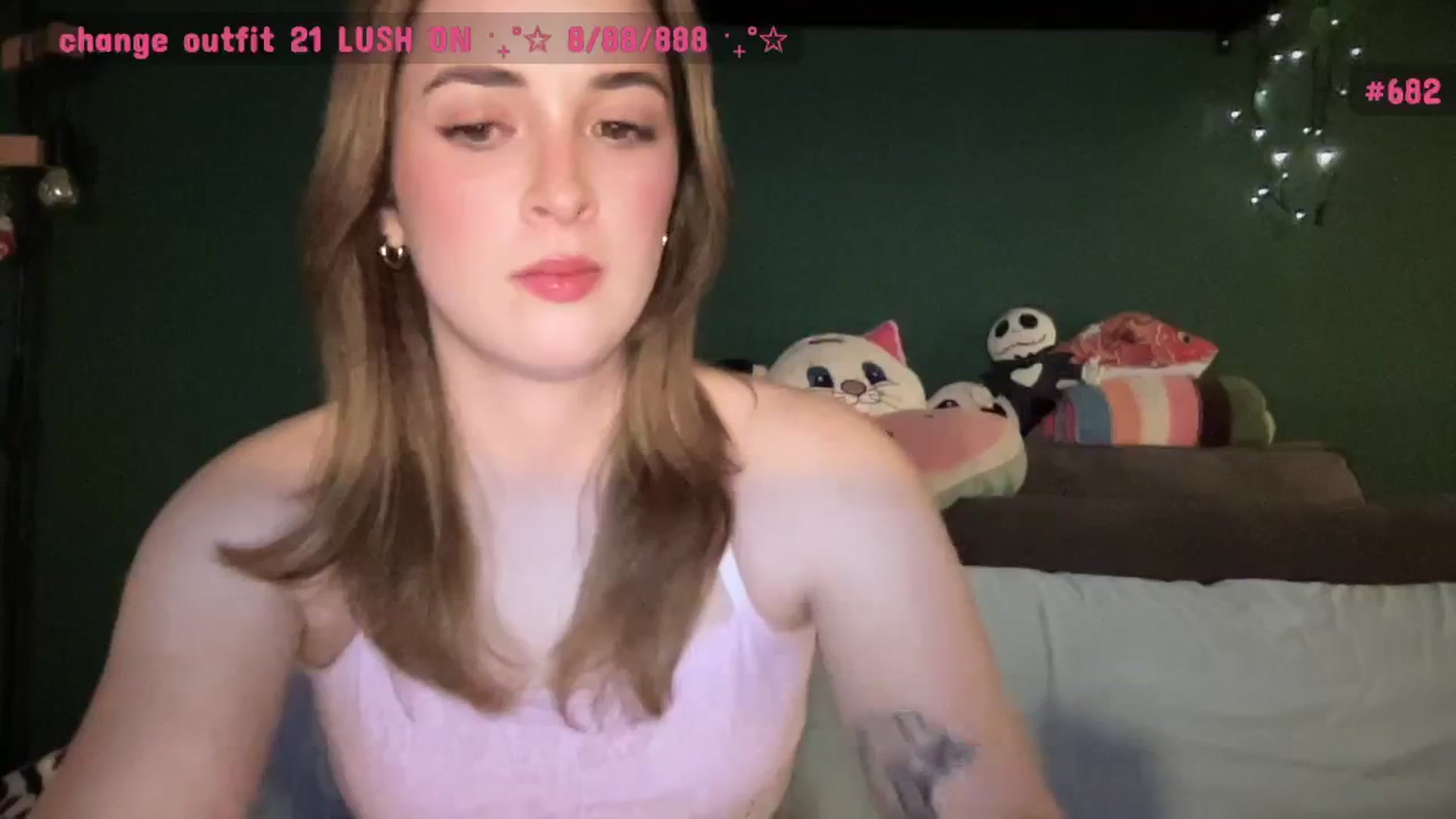 Gallery image thumbnail from CordeliaNova's myfreecams stream on, 02/06/2025, 01:19 image 17 of 20