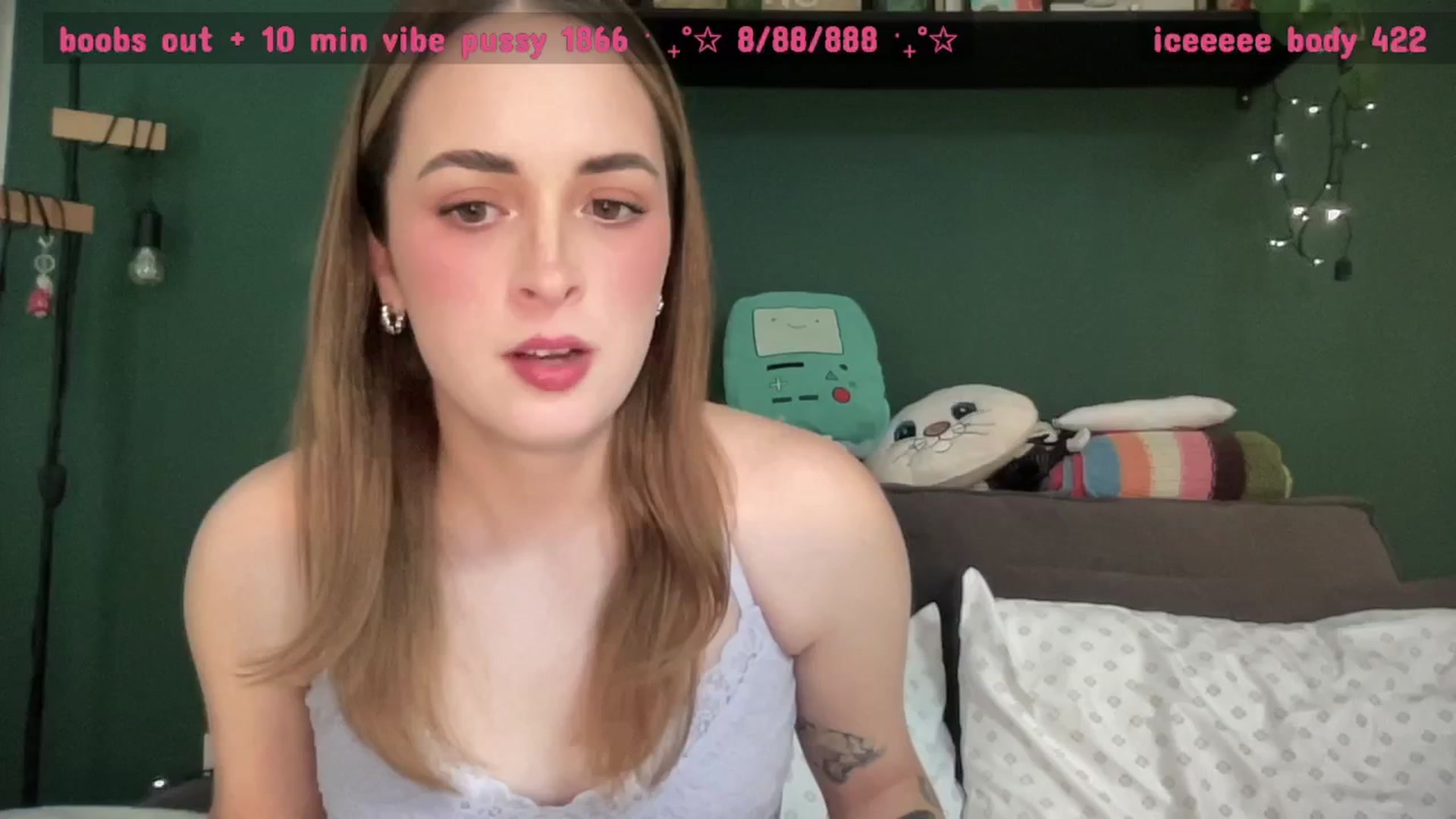 Gallery image thumbnail from CordeliaNova's myfreecams stream on, 03/05/2025, 23:34 image 2 of 20