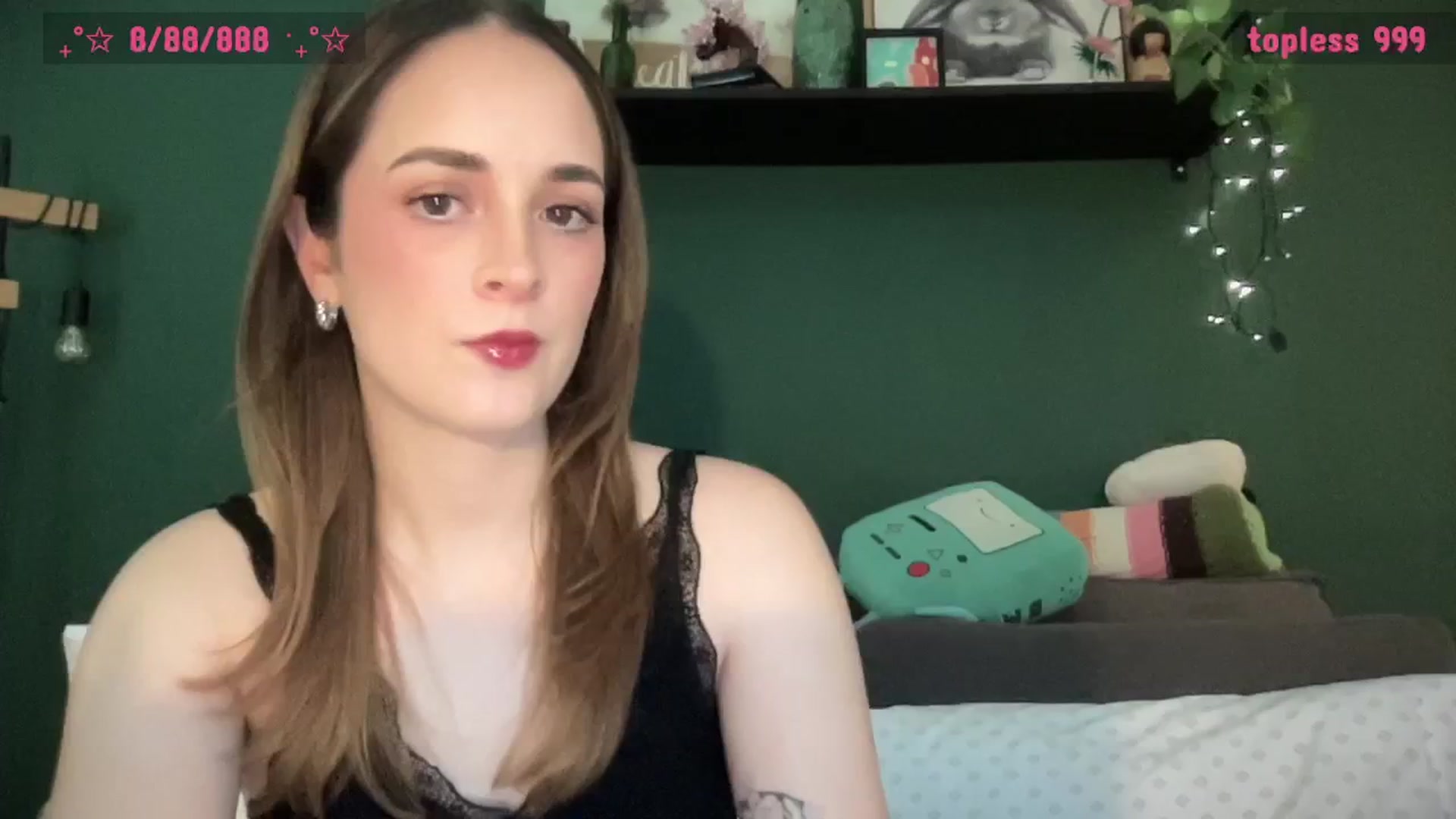 Gallery image thumbnail from CordeliaNova's myfreecams stream on, 04/15/2025, 24:16 image 4 of 20
