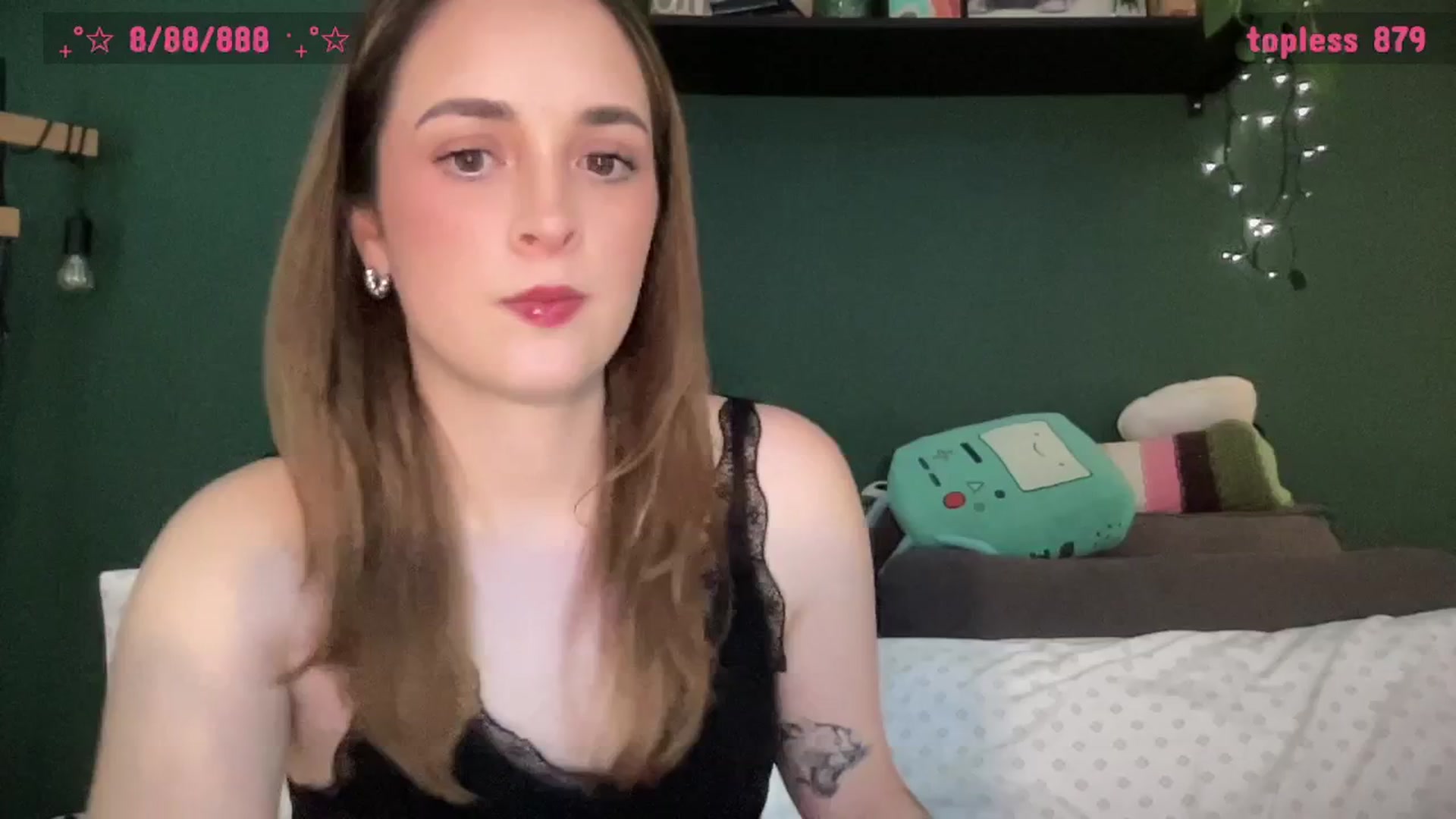 Gallery image thumbnail from CordeliaNova's myfreecams stream on, 04/15/2025, 24:16 image 13 of 20