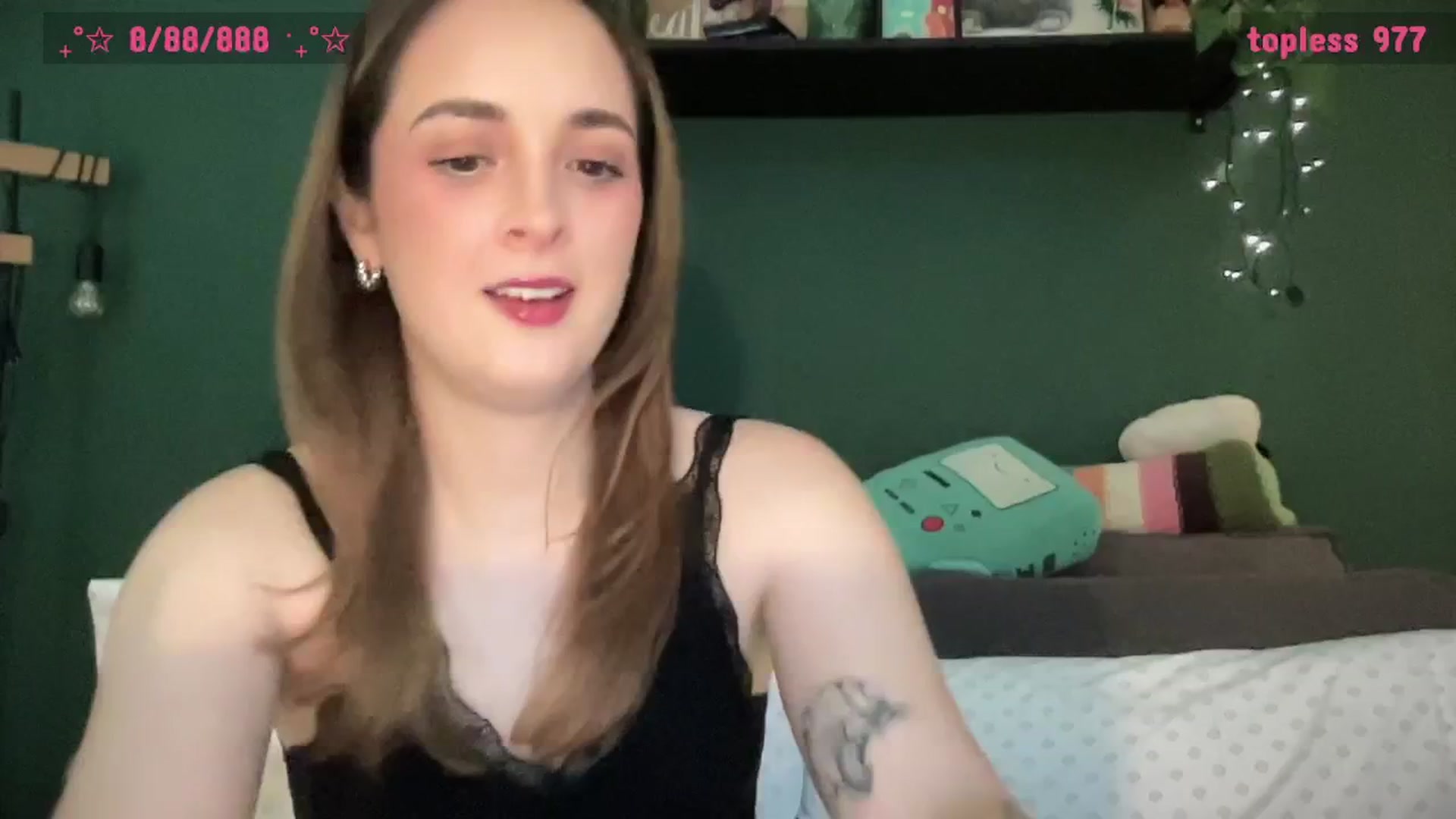 Gallery image thumbnail from CordeliaNova's myfreecams stream on, 04/15/2025, 24:16 image 6 of 20