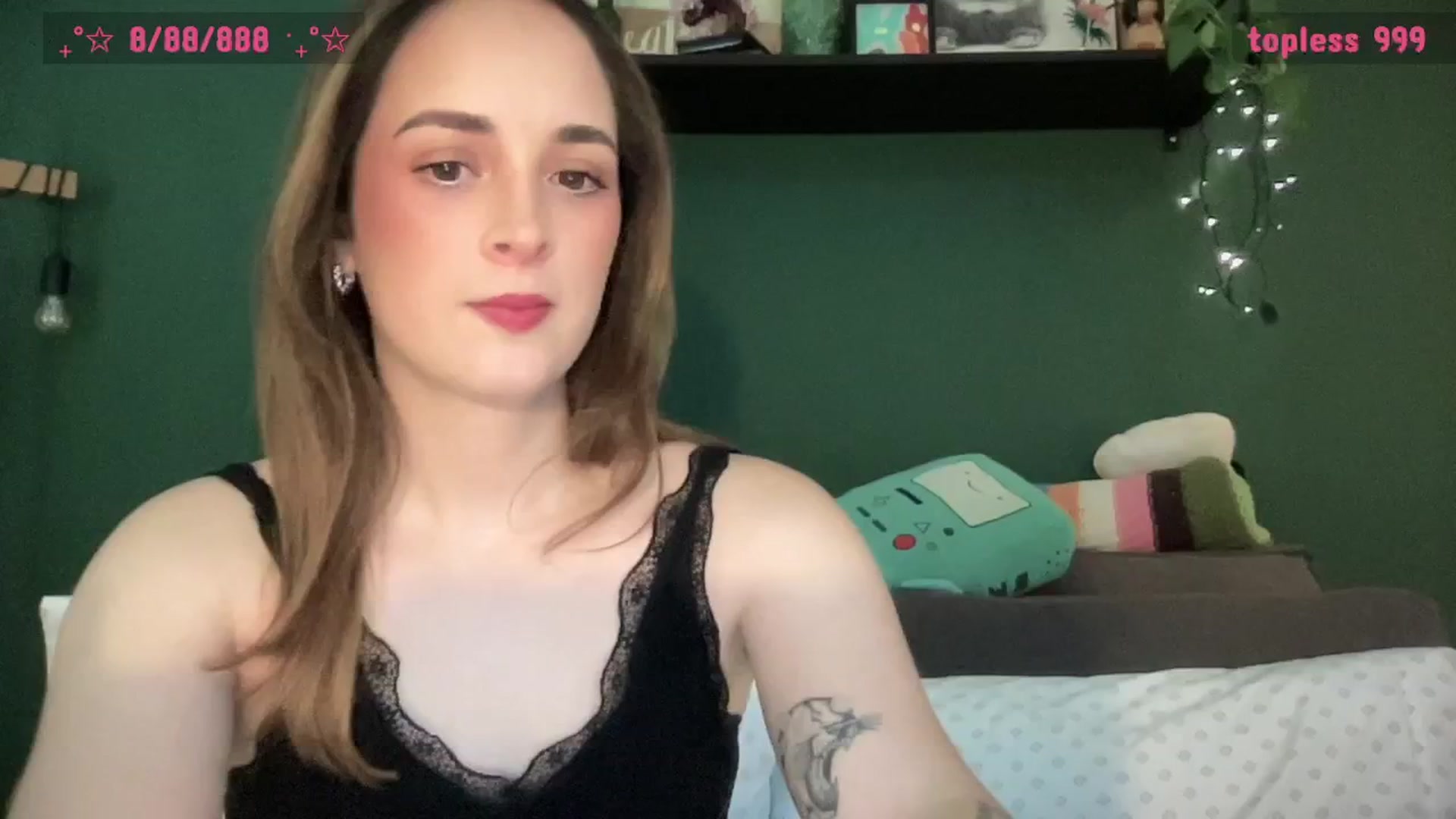 Gallery image thumbnail from CordeliaNova's myfreecams stream on, 04/15/2025, 24:16 image 1 of 20