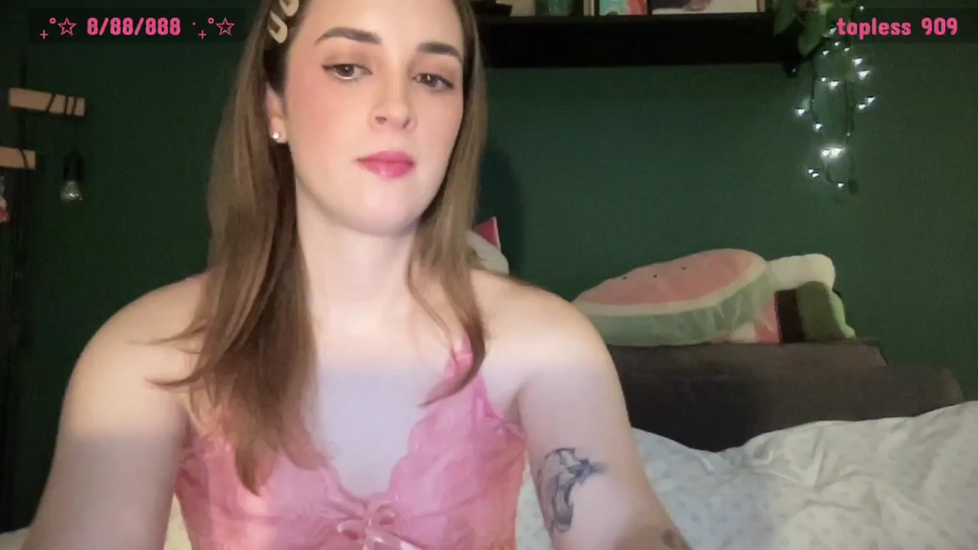 Gallery image thumbnail from CordeliaNova's myfreecams stream on, 04/22/2025, 01:53 image 8 of 20