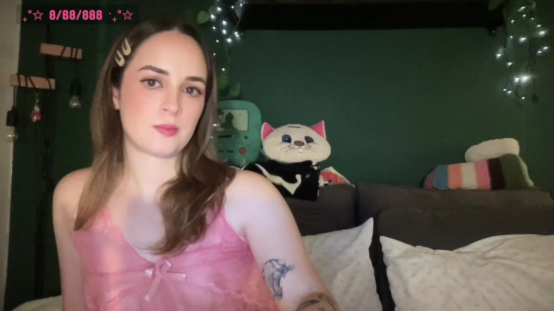 Gallery image thumbnail from CordeliaNova's myfreecams stream on, 04/22/2025, 02:13 image 10 of 20