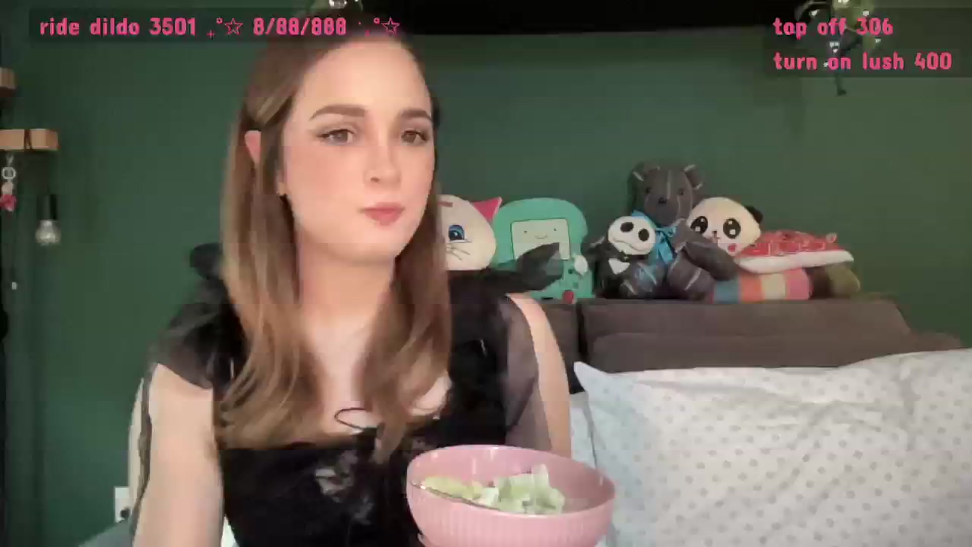 Gallery image thumbnail from CordeliaNova's myfreecams stream on, 06/17/2025, 24:39 image 12 of 20