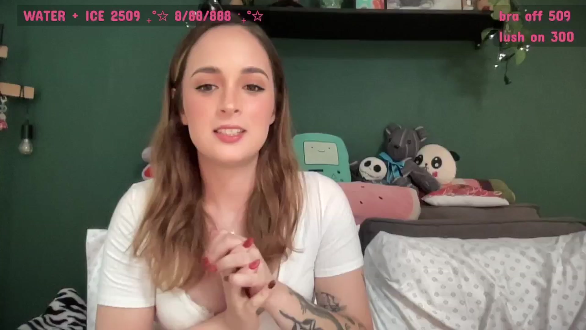 Gallery image thumbnail from CordeliaNova's myfreecams stream on, 07/09/2025, 22:50 image 17 of 20