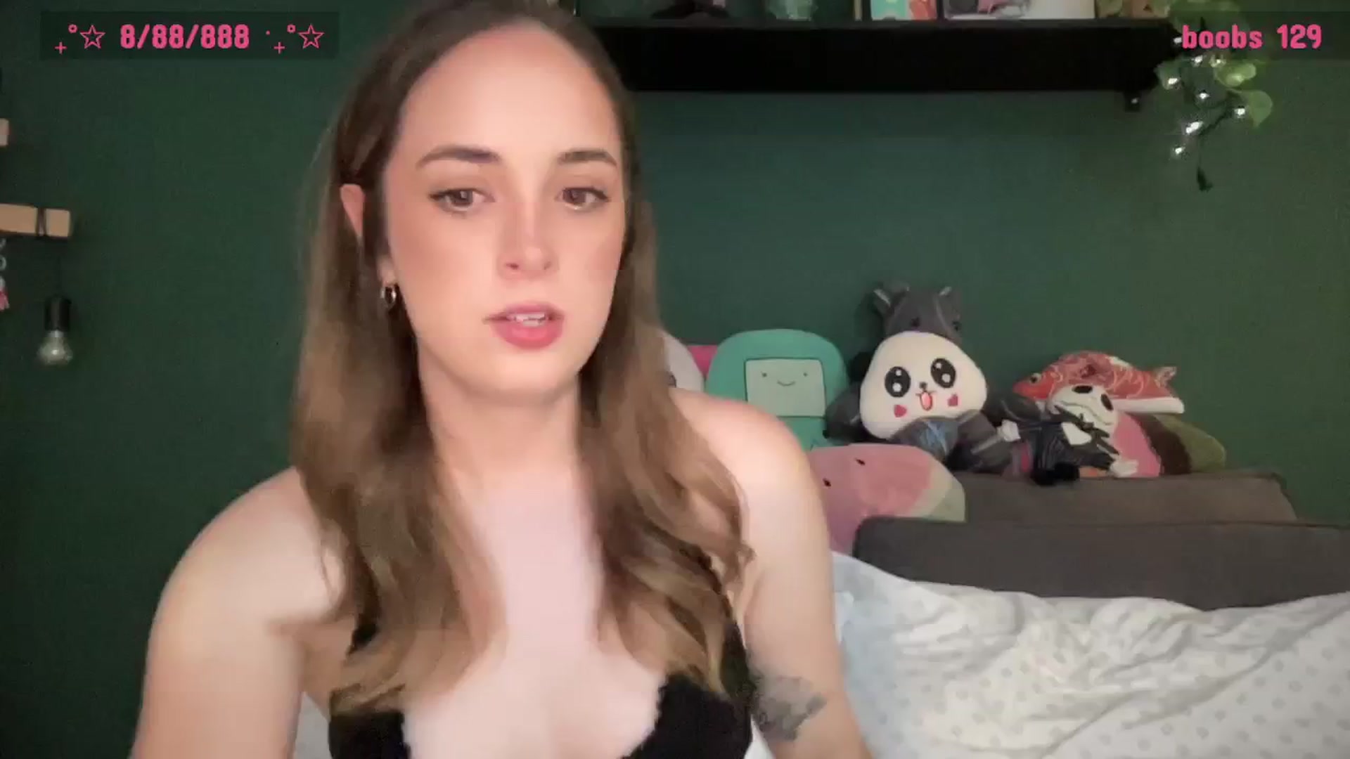 Gallery image thumbnail from CordeliaNova's myfreecams stream on, 08/05/2025, 24:28 image 18 of 20