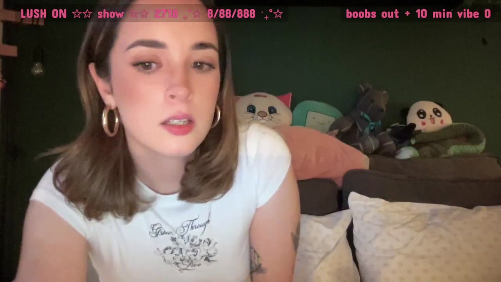 Gallery image thumbnail from CordeliaNova's myfreecams stream on, 08/21/2025, 01:42 image 17 of 20