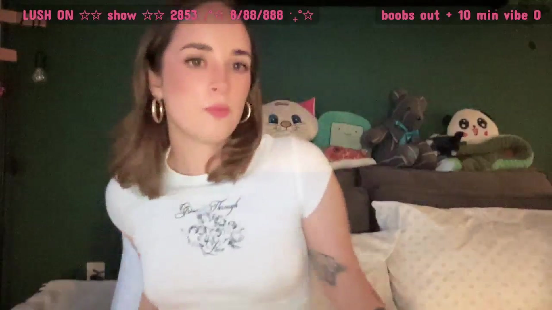 Gallery image thumbnail from CordeliaNova's myfreecams stream on, 08/21/2025, 01:42 image 15 of 20