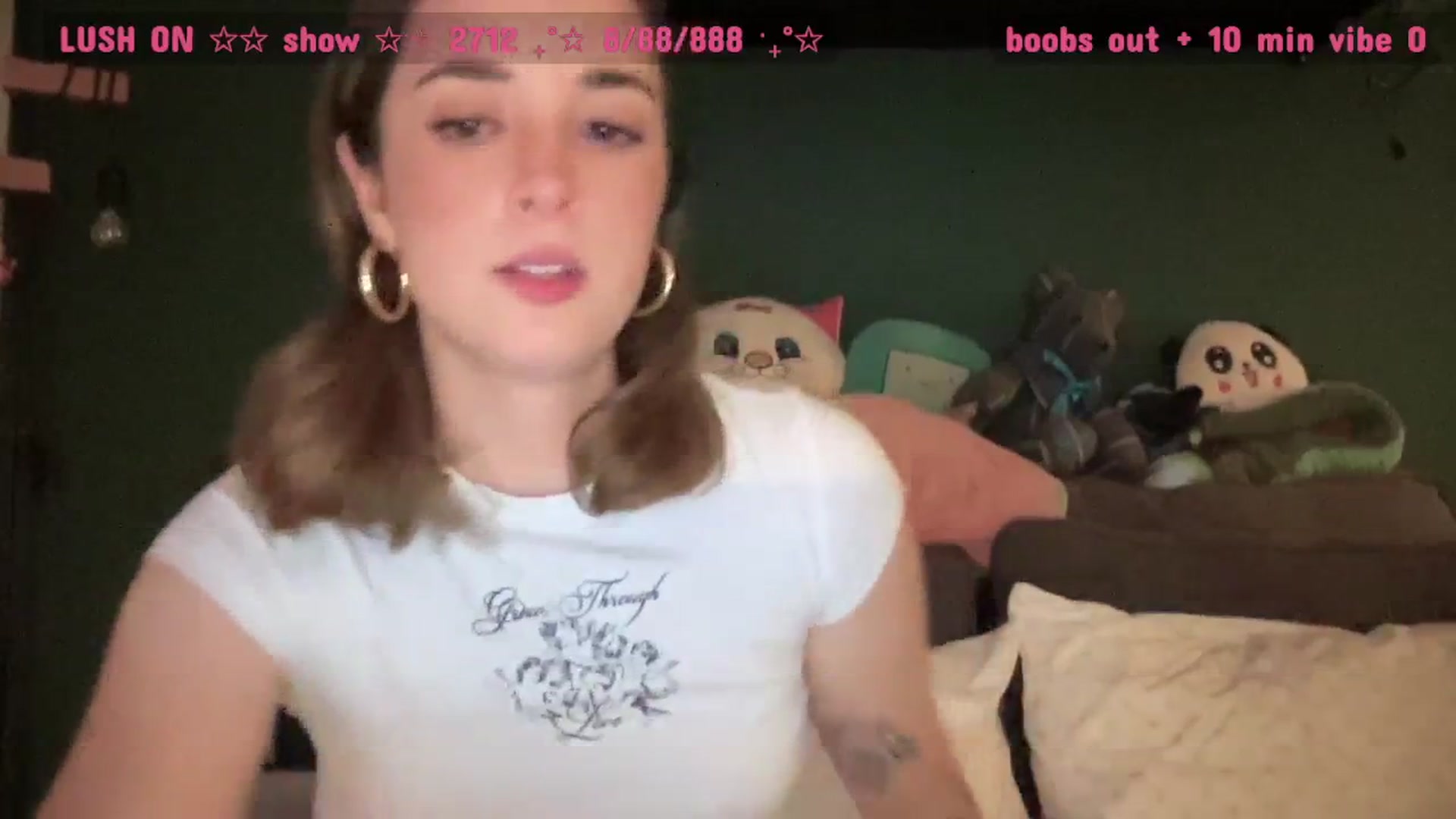 Gallery image thumbnail from CordeliaNova's myfreecams stream on, 08/21/2025, 01:42 image 18 of 20