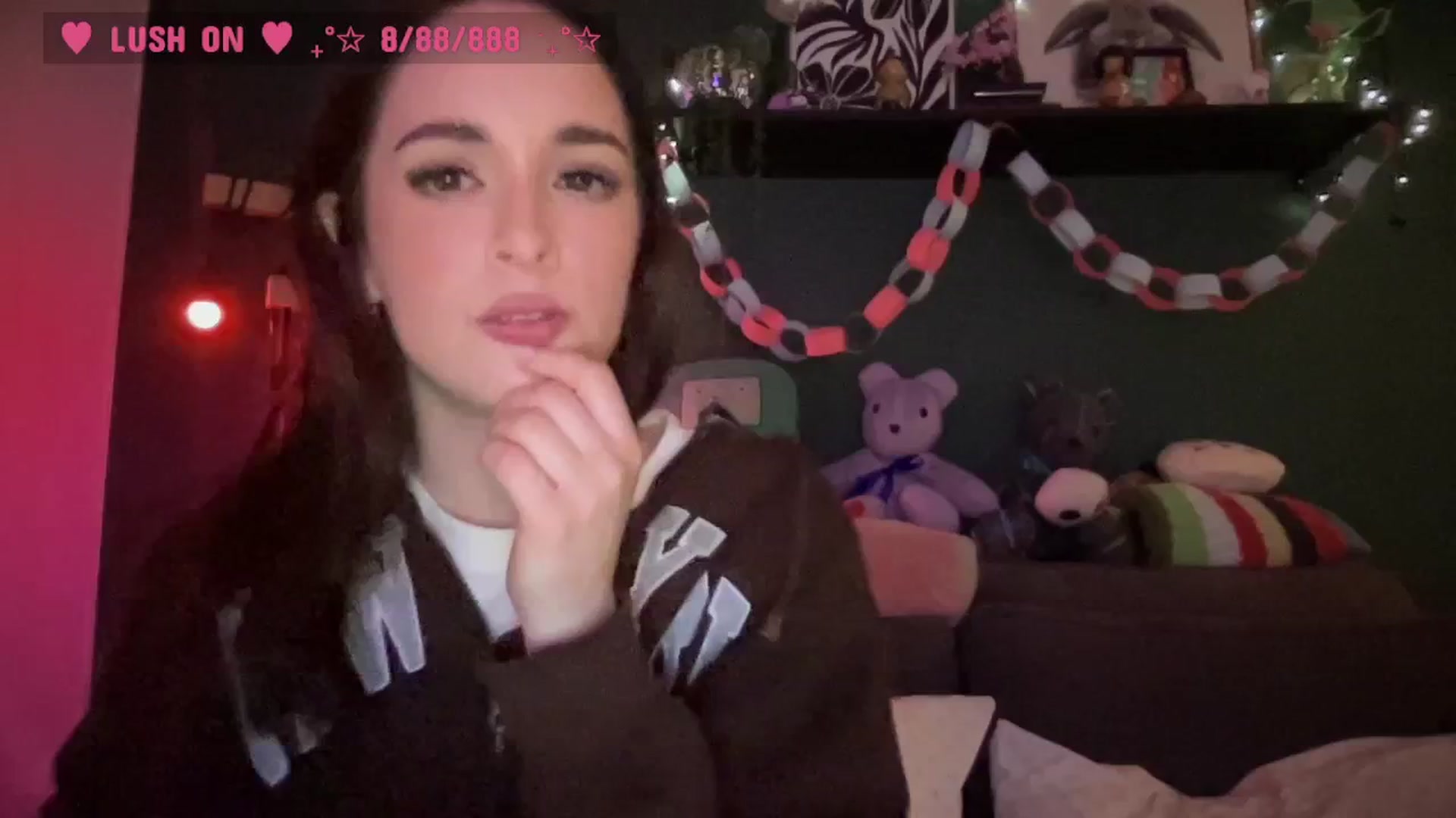 Gallery image thumbnail from CordeliaNova's myfreecams stream on, 02/06/2026, 02:19 image 9 of 20