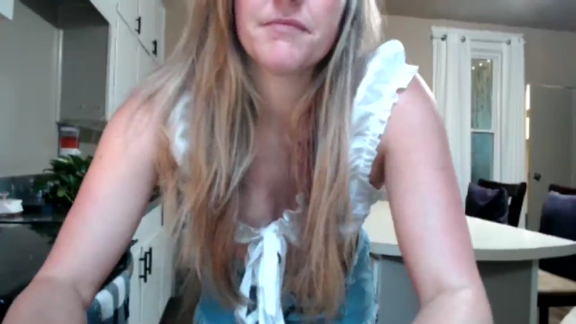 Gallery image thumbnail from Corn_Queen's myfreecams stream on, 09/06/2024, 23:08 image 12 of 20