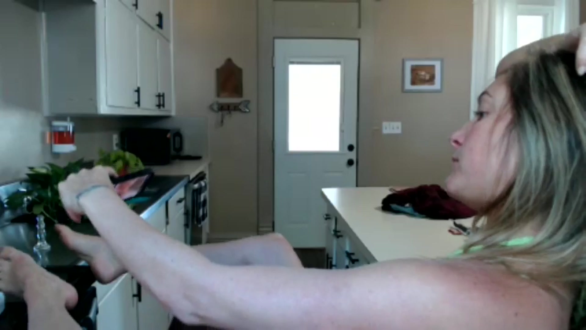 Gallery image thumbnail from Corn_Queen's myfreecams stream on, 09/07/2024, 15:40 image 18 of 20