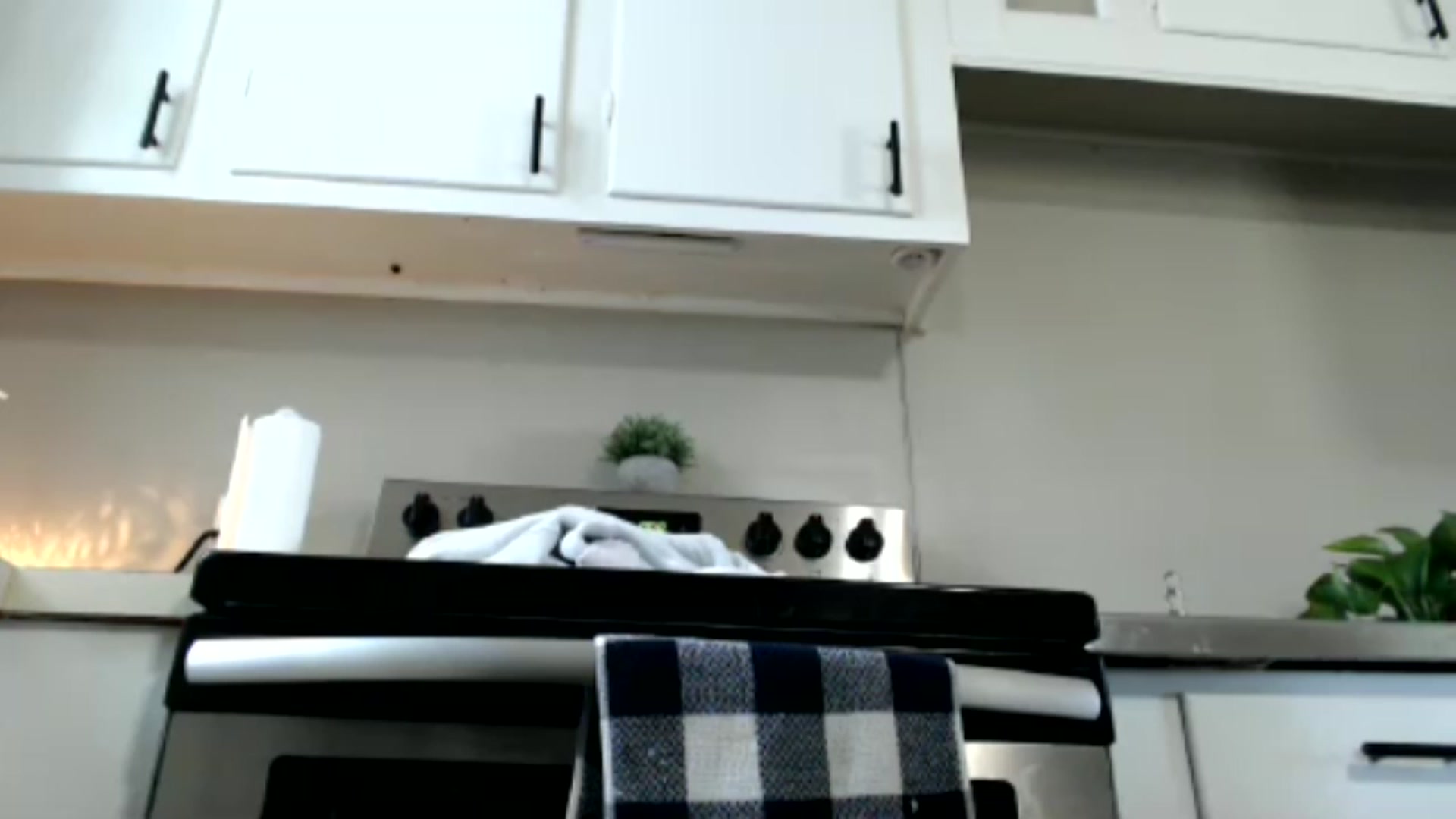 Gallery image thumbnail from Corn_Queen's myfreecams stream on, 09/07/2024, 15:40 image 3 of 20