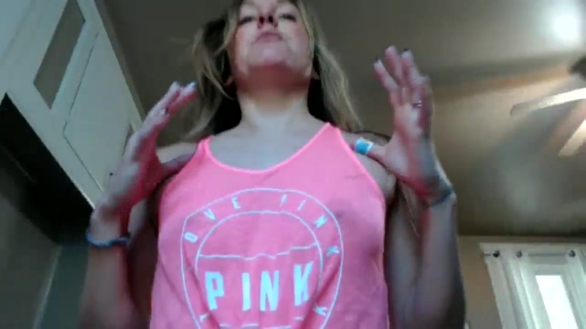 Gallery image thumbnail from Corn_Queen's myfreecams stream on, 09/09/2024, 14:11 image 10 of 20