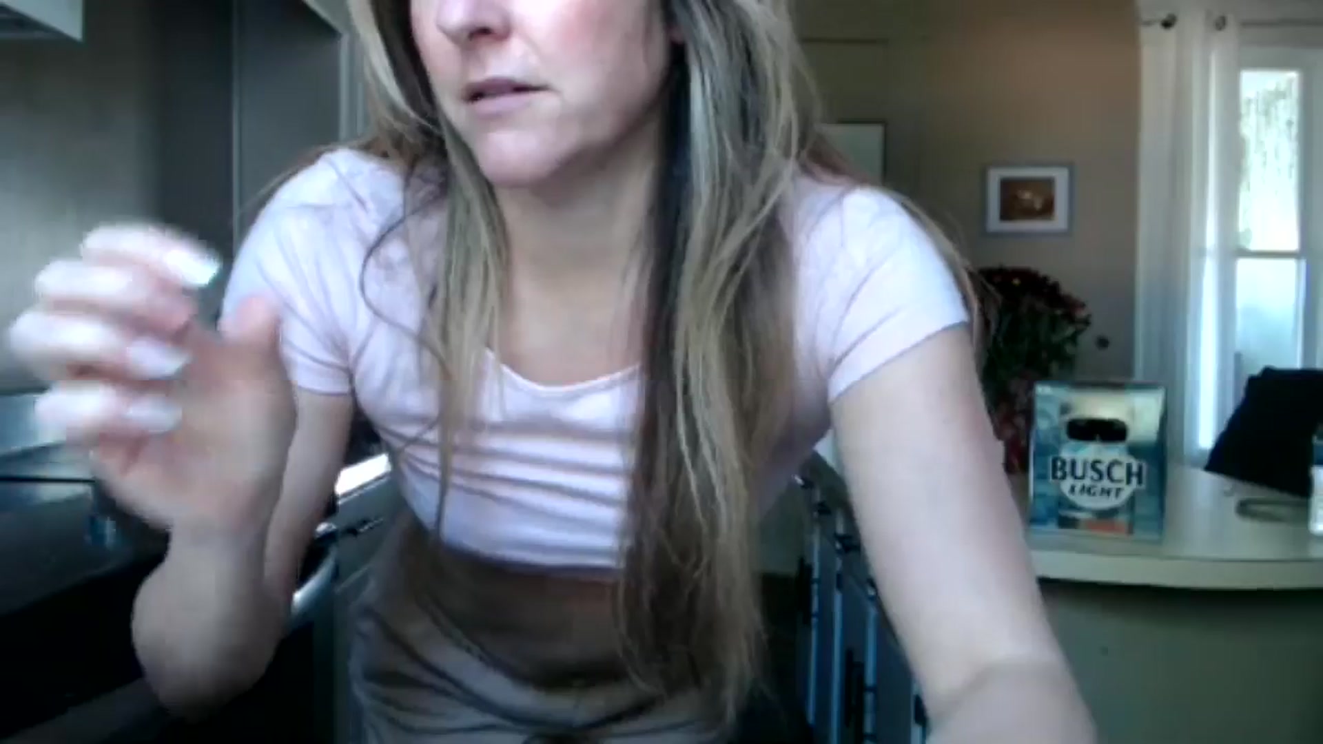 Gallery image thumbnail from Corn_Queen's myfreecams stream on, 09/16/2024, 15:12 image 9 of 20