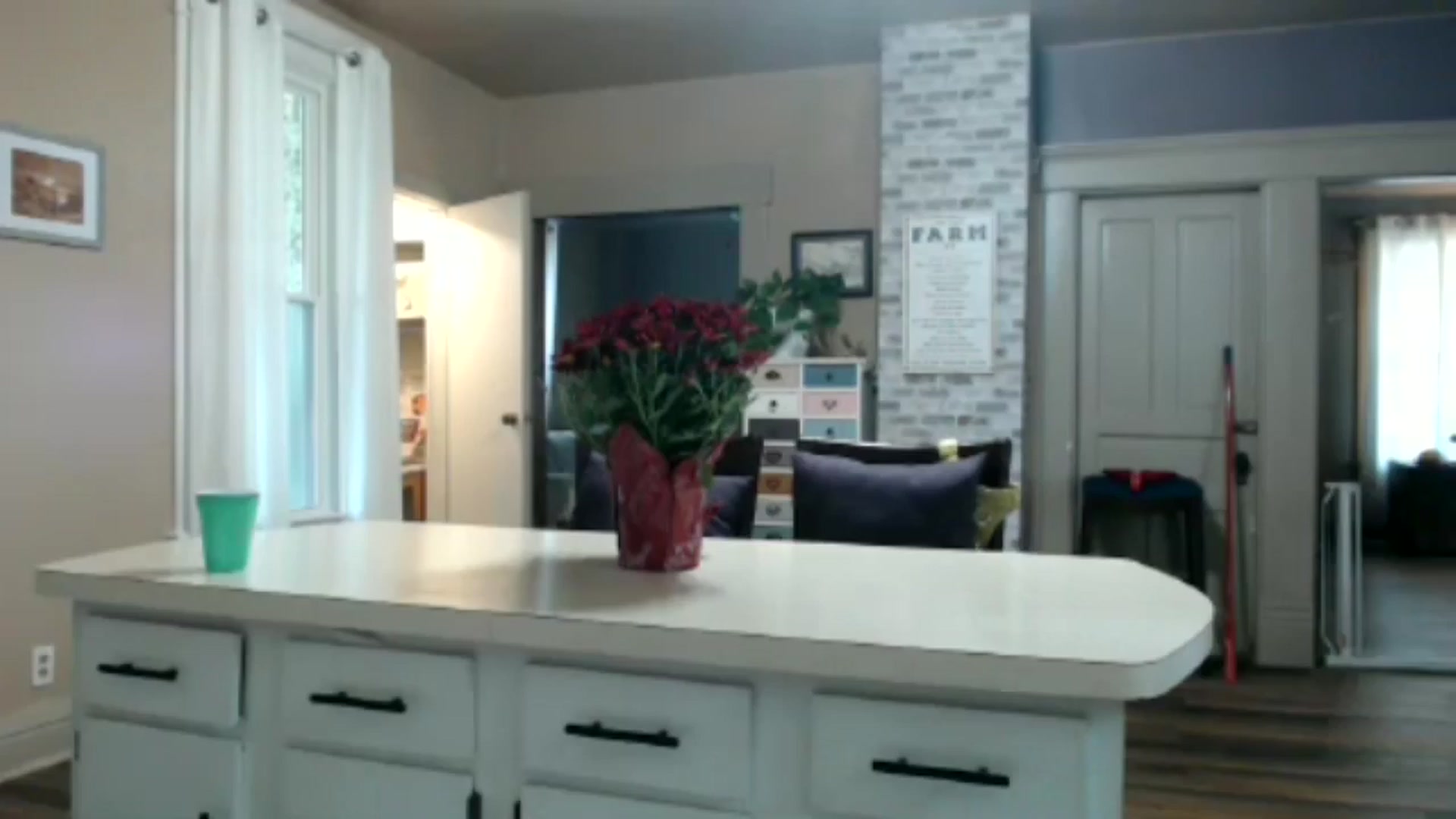 Gallery image thumbnail from Corn_Queen's myfreecams stream on, 09/17/2024, 15:14 image 15 of 20