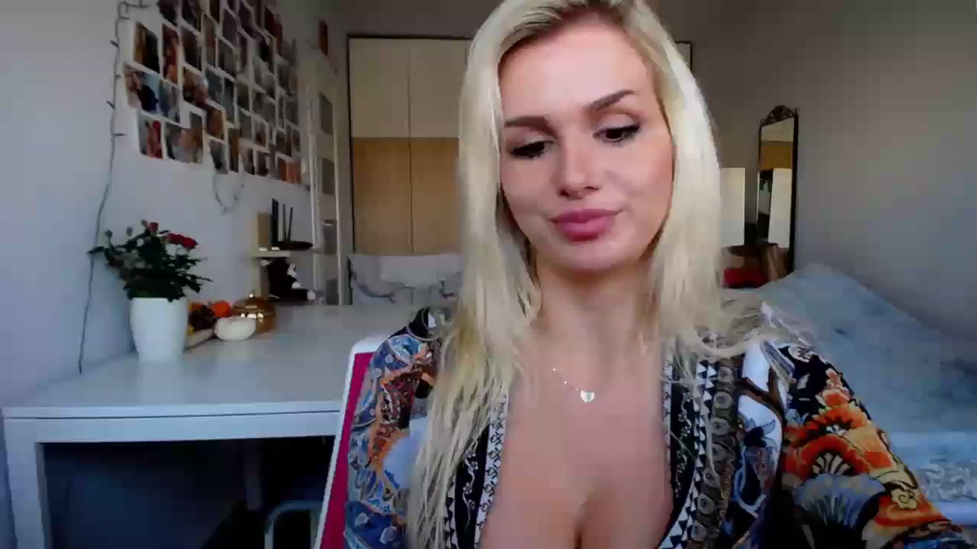 Gallery image thumbnail from CorneliaBaby's myfreecams stream on, 11/30/2023, 10:36 image 1 of 20