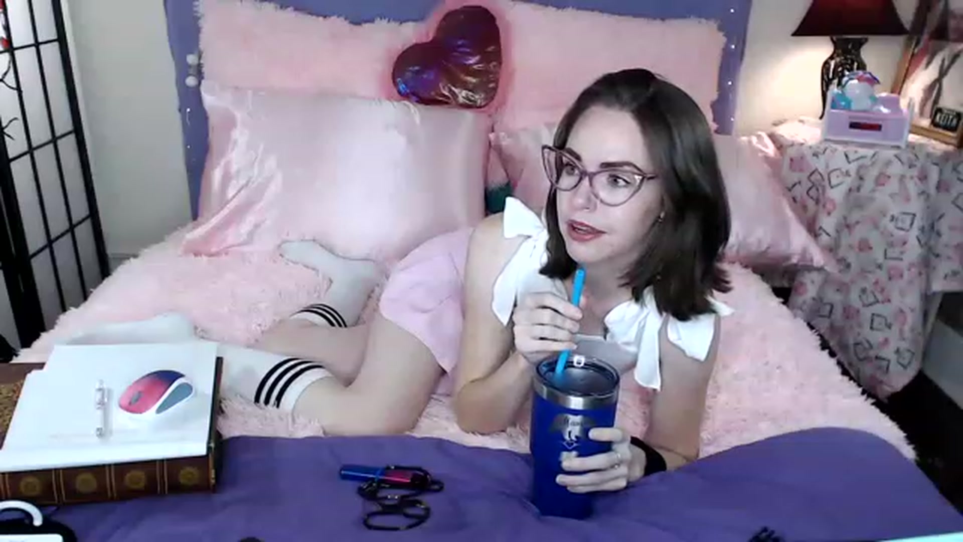 Gallery image thumbnail from CorolineClovr's myfreecams stream on, 02/10/2023, 04:02 image 20 of 20
