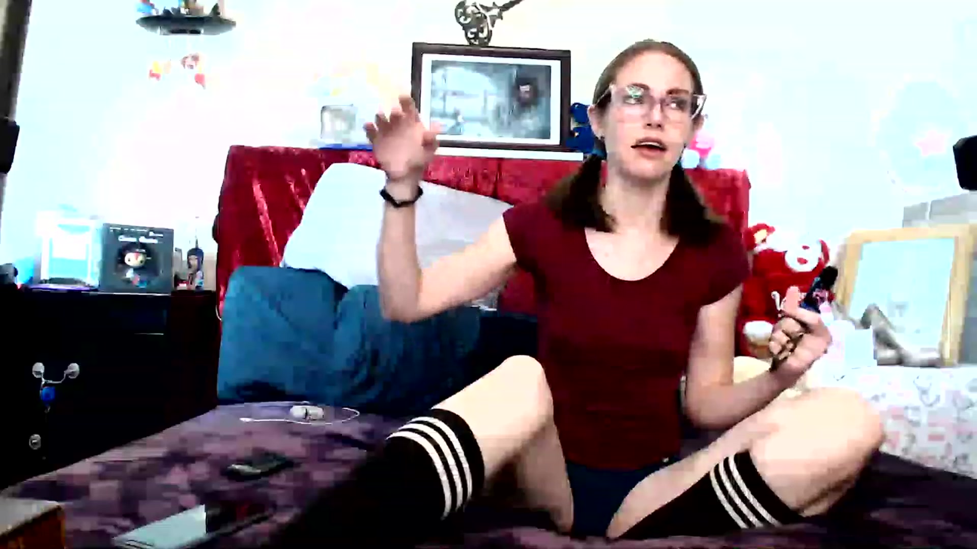 Gallery image thumbnail from CorolineClovr's myfreecams stream on, 05/25/2023, 22:22 image 14 of 20