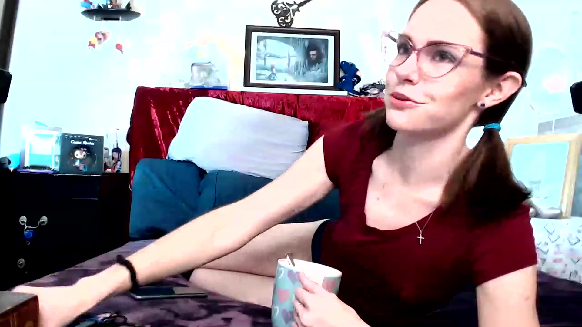 Gallery image thumbnail from CorolineClovr's myfreecams stream on, 05/25/2023, 22:22 image 7 of 20