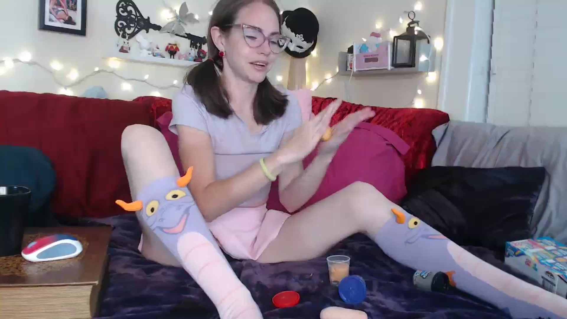 Gallery image thumbnail from CorolineClovr's myfreecams stream on, 08/04/2023, 03:26 image 4 of 20