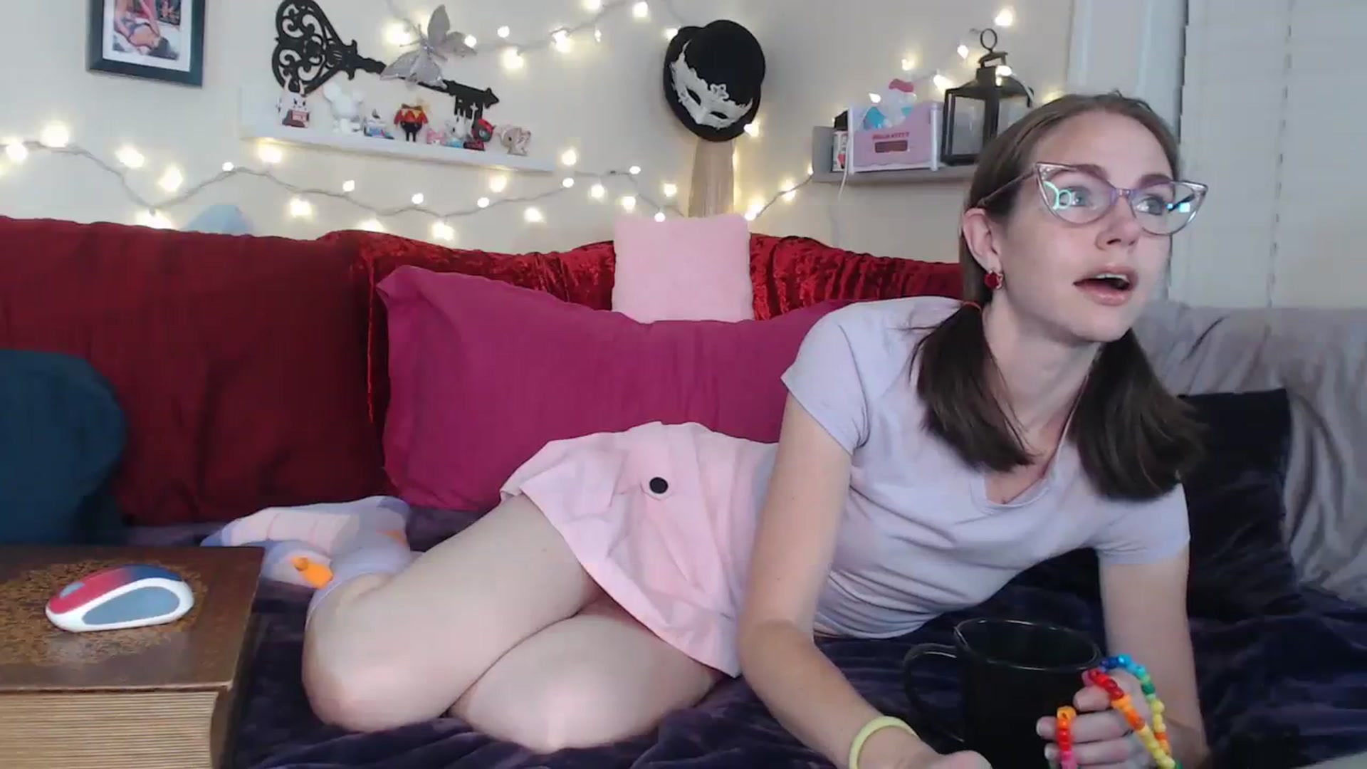 Gallery image thumbnail from CorolineClovr's myfreecams stream on, 08/04/2023, 03:26 image 2 of 20