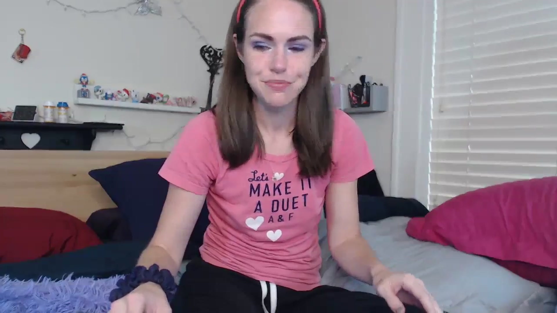 Gallery image thumbnail from CorolineClovr's myfreecams stream on, 10/31/2023, 21:16 image 2 of 20