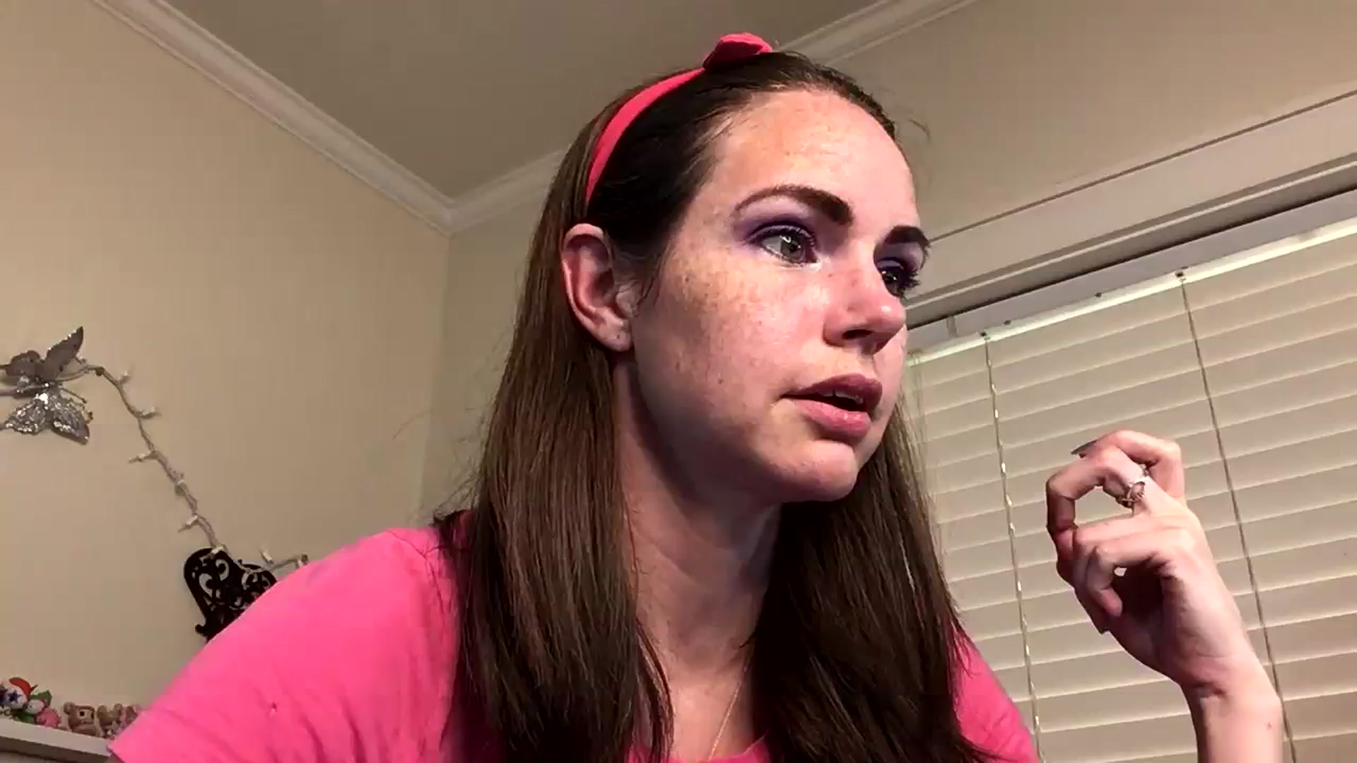 Gallery image thumbnail from CorolineClovr's myfreecams stream on, 10/31/2023, 21:16 image 1 of 20