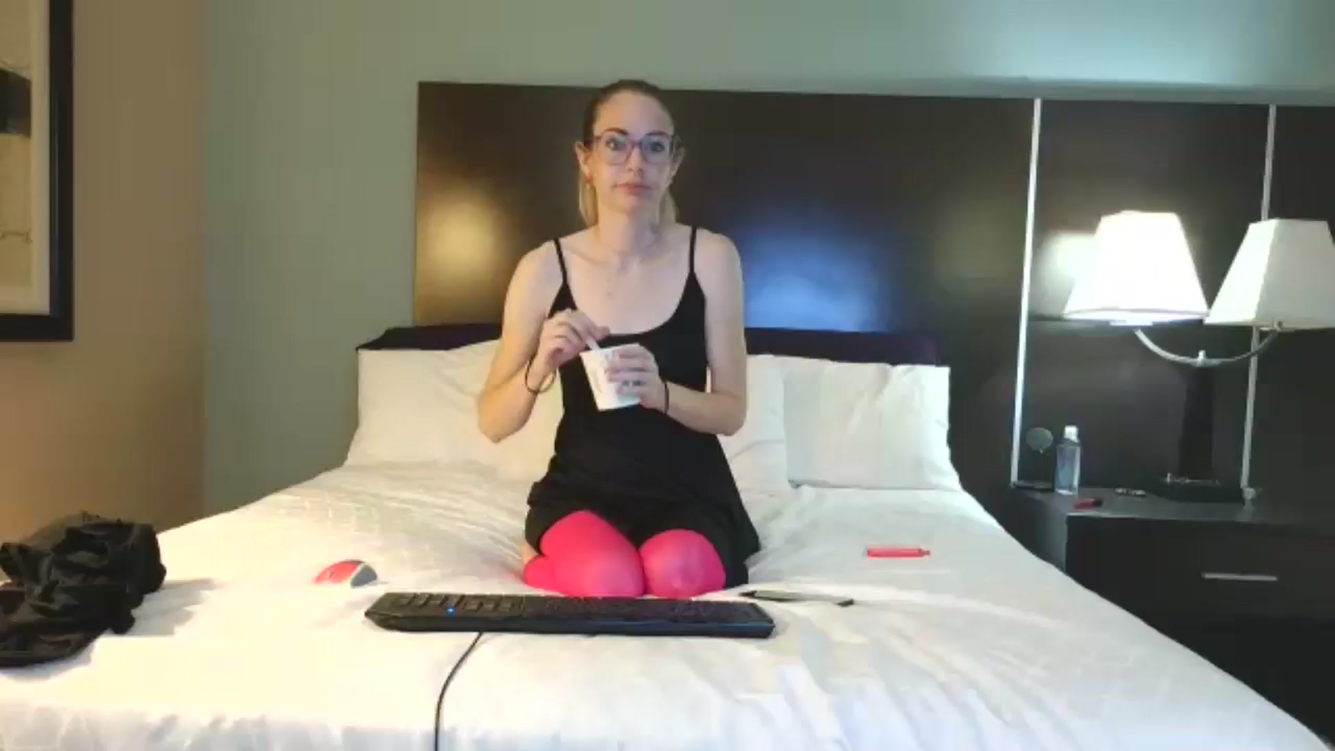 Gallery image thumbnail from CorolineClovr's myfreecams stream on, 11/17/2025, 02:02 image 17 of 20