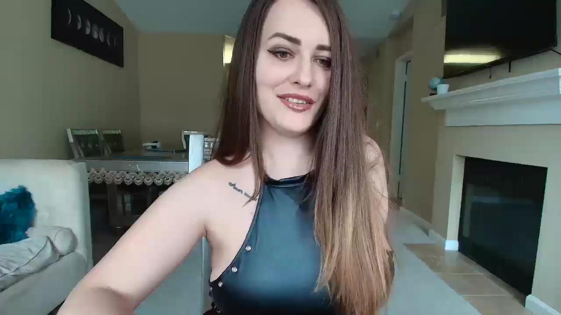 Gallery image thumbnail from CoronaExtra_'s myfreecams stream on, 04/24/2025, 18:22 image 4 of 20