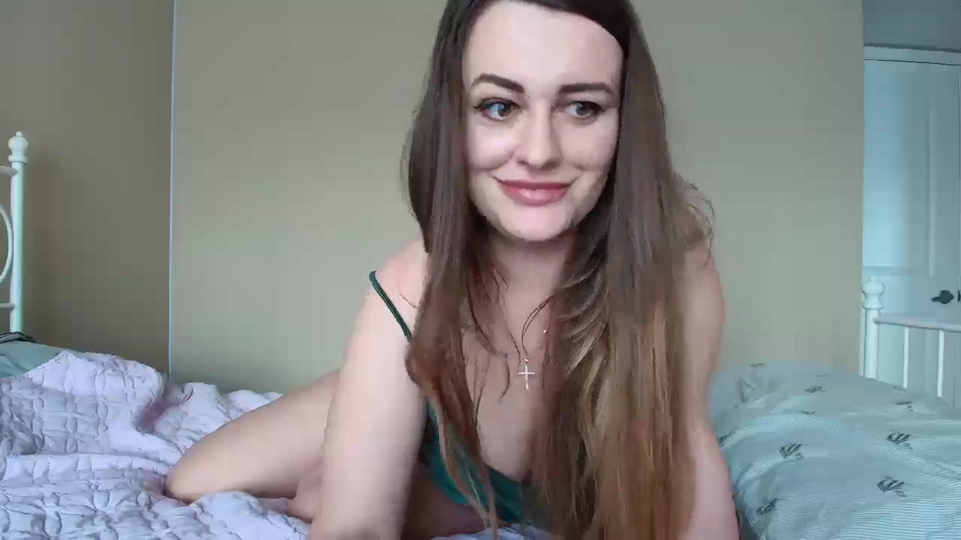 Gallery image thumbnail from CoronaExtra_'s myfreecams stream on, 05/13/2025, 19:19 image 18 of 20