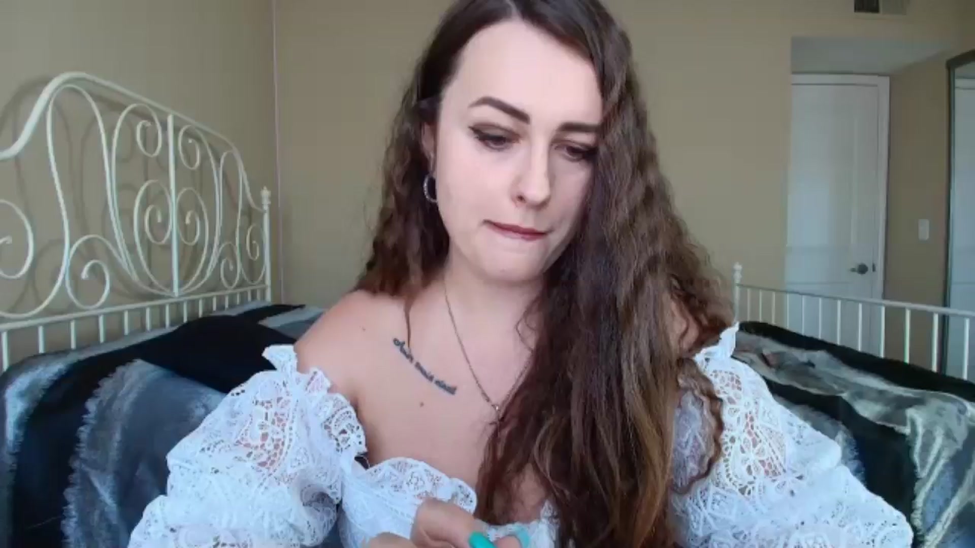 Gallery image thumbnail from CoronaExtra_'s myfreecams stream on, 06/22/2025, 19:17 image 6 of 20