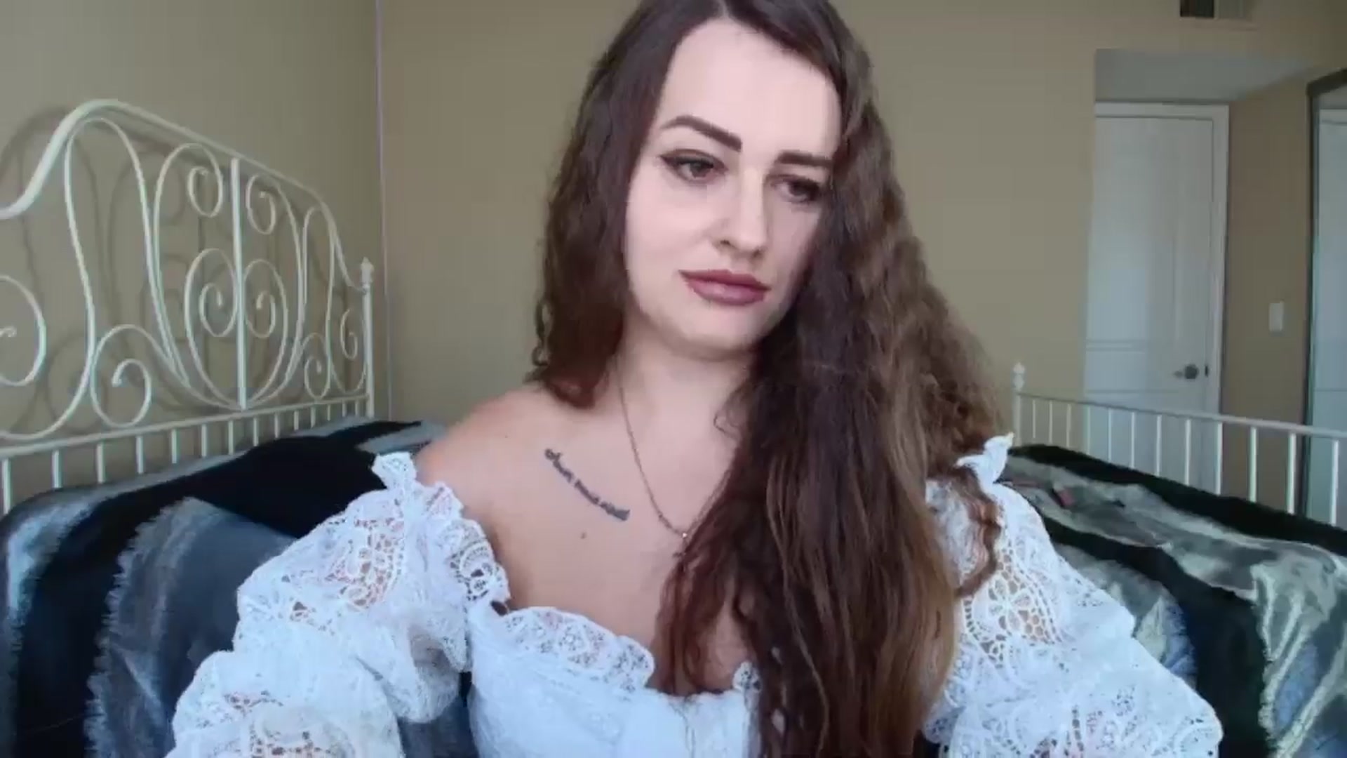 Gallery image thumbnail from CoronaExtra_'s myfreecams stream on, 06/22/2025, 19:17 image 4 of 20