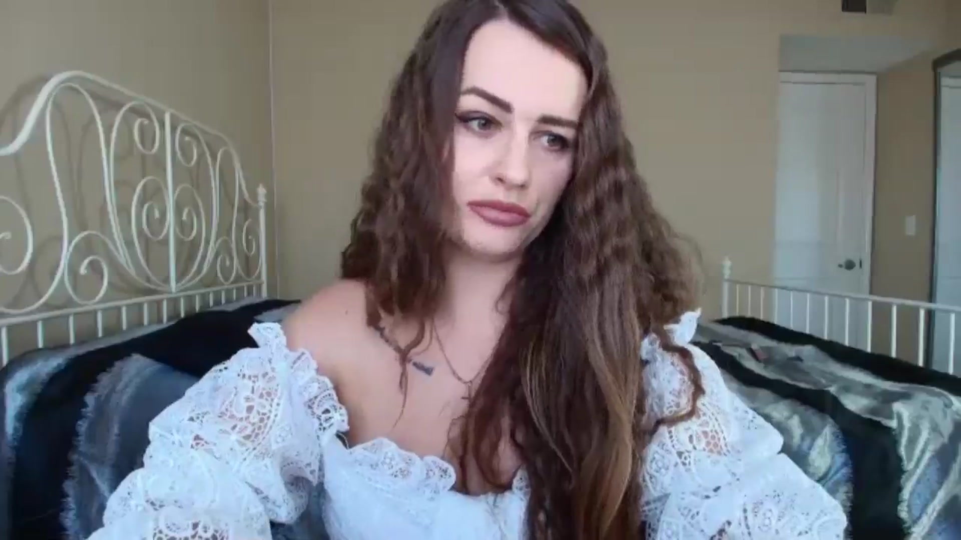 Gallery image thumbnail from CoronaExtra_'s myfreecams stream on, 06/22/2025, 19:17 image 2 of 20