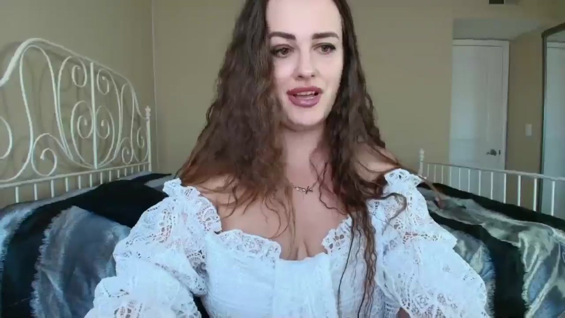 Gallery image thumbnail from CoronaExtra_'s myfreecams stream on, 06/22/2025, 19:17 image 15 of 20